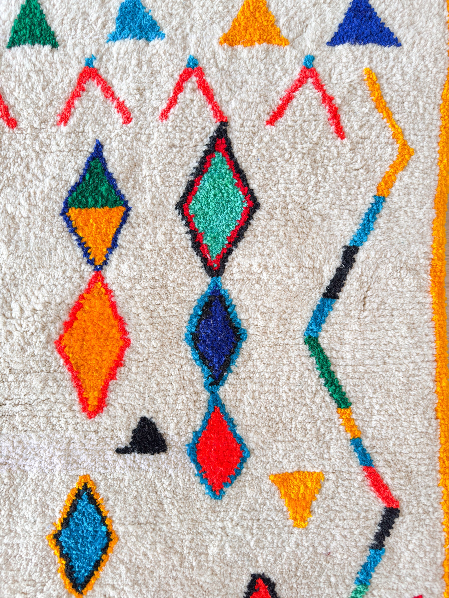 Colorful Berber rug 192 x 284 cm - n°1948