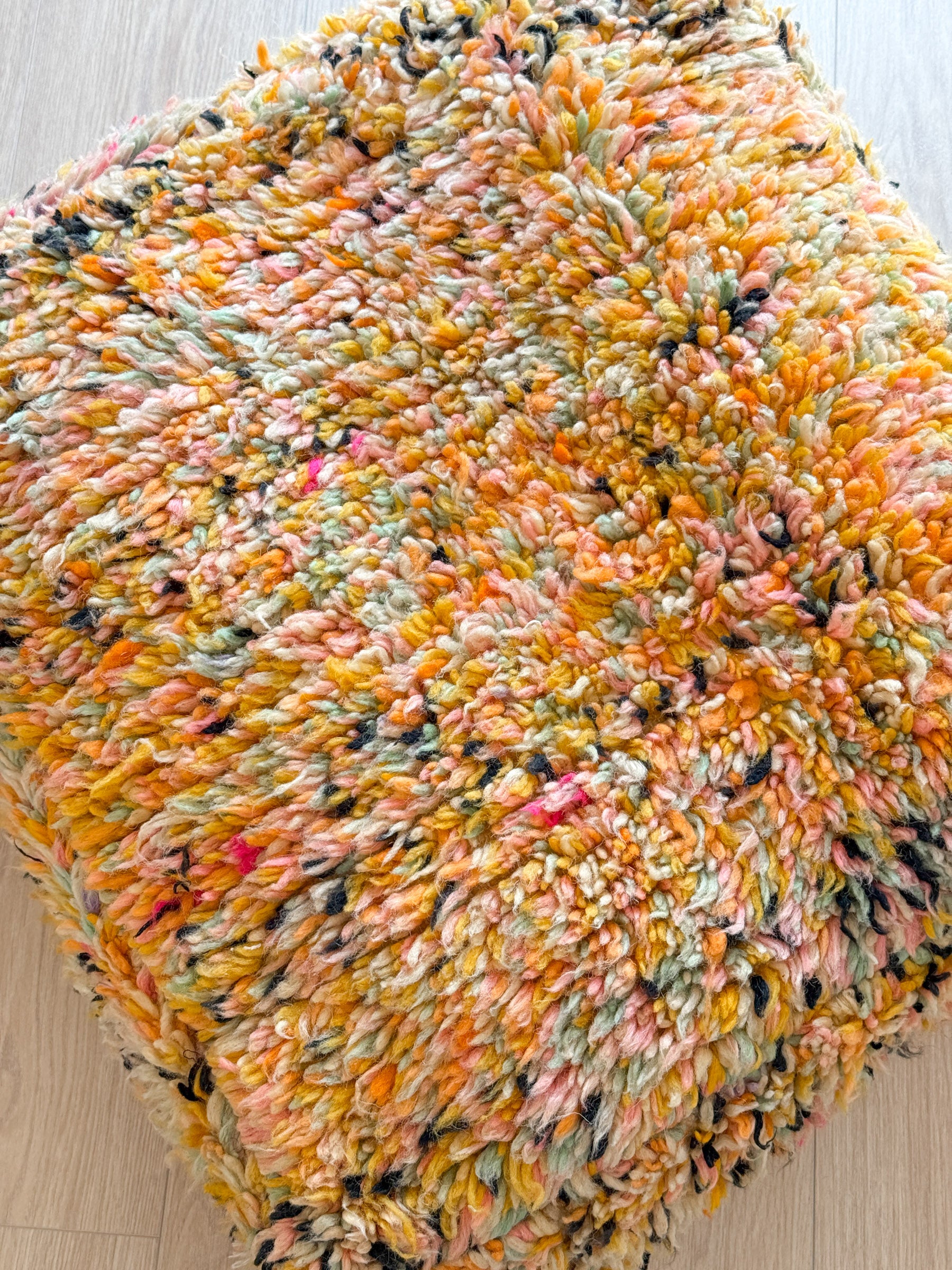 Moroccan pouf, colorful Berber pouf - 60 x 60 cm - n°28