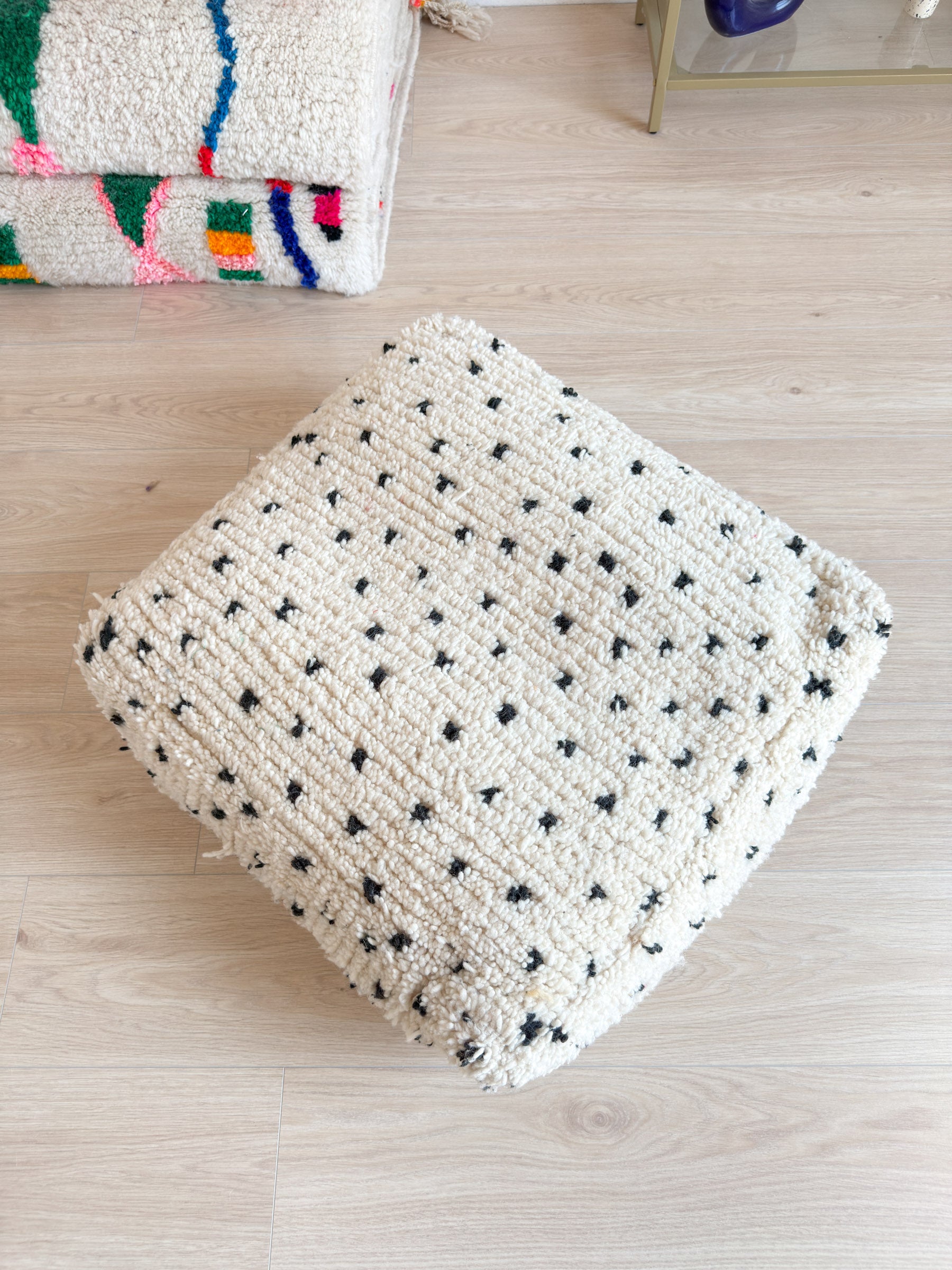 Moroccan pouf, colorful Berber pouf - 60 x 60 cm - n°39