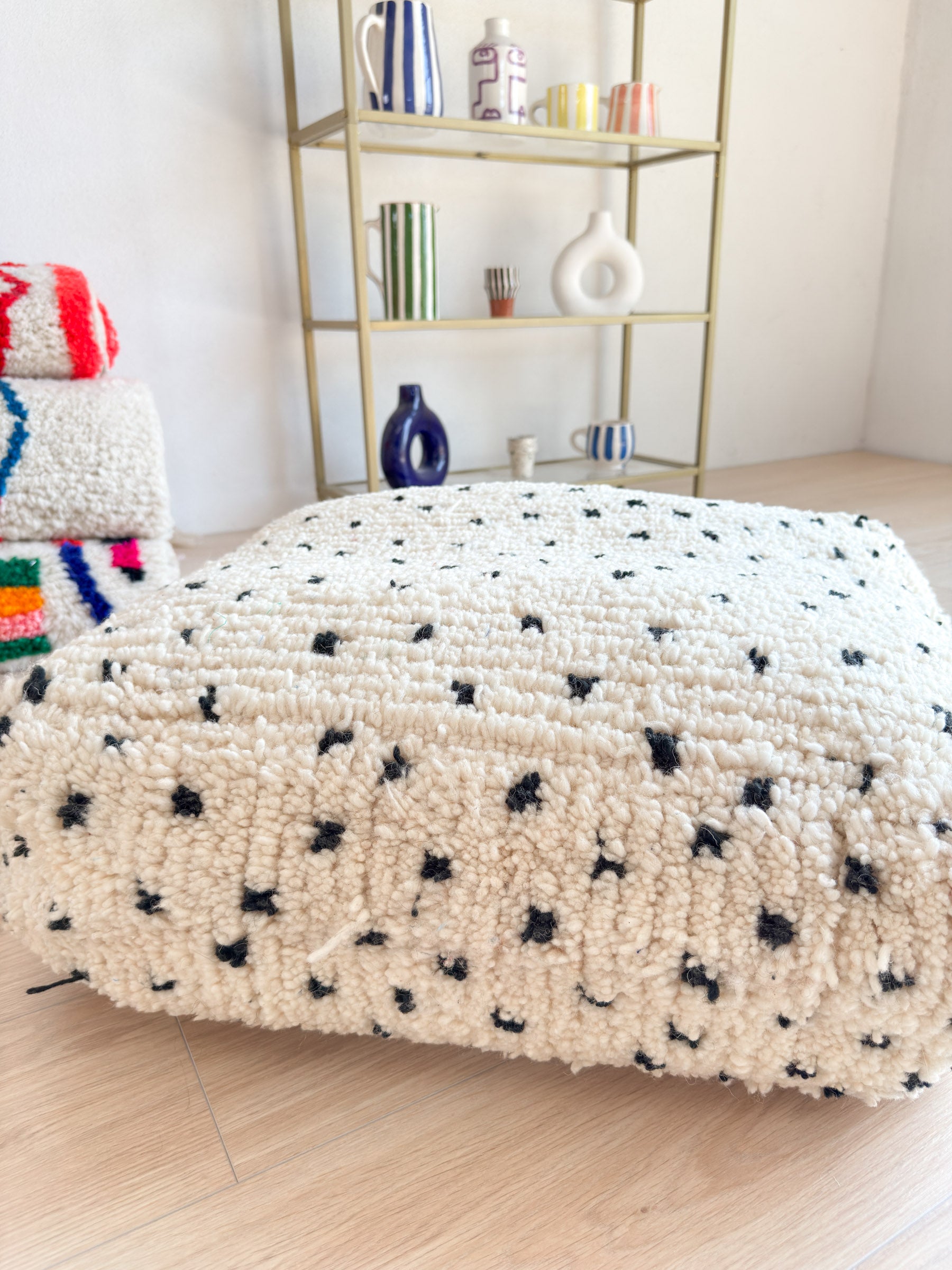 Moroccan pouf, colorful Berber pouf - 60 x 60 cm - n°39