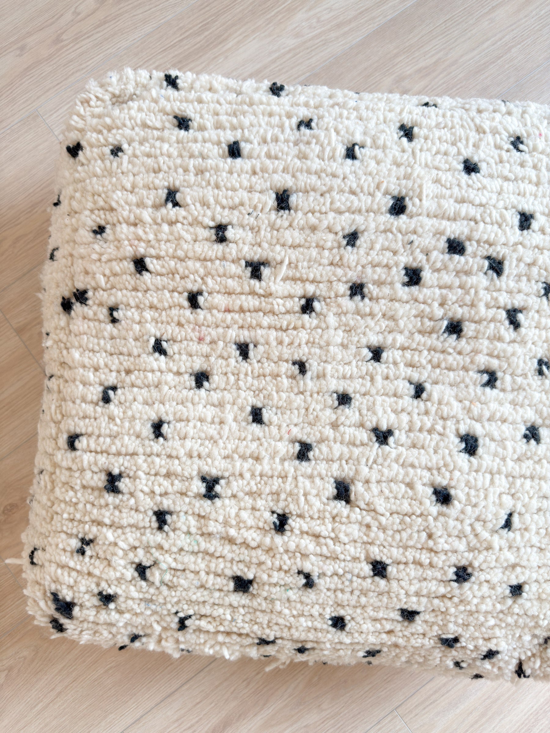 Moroccan pouf, colorful Berber pouf - 60 x 60 cm - n°39
