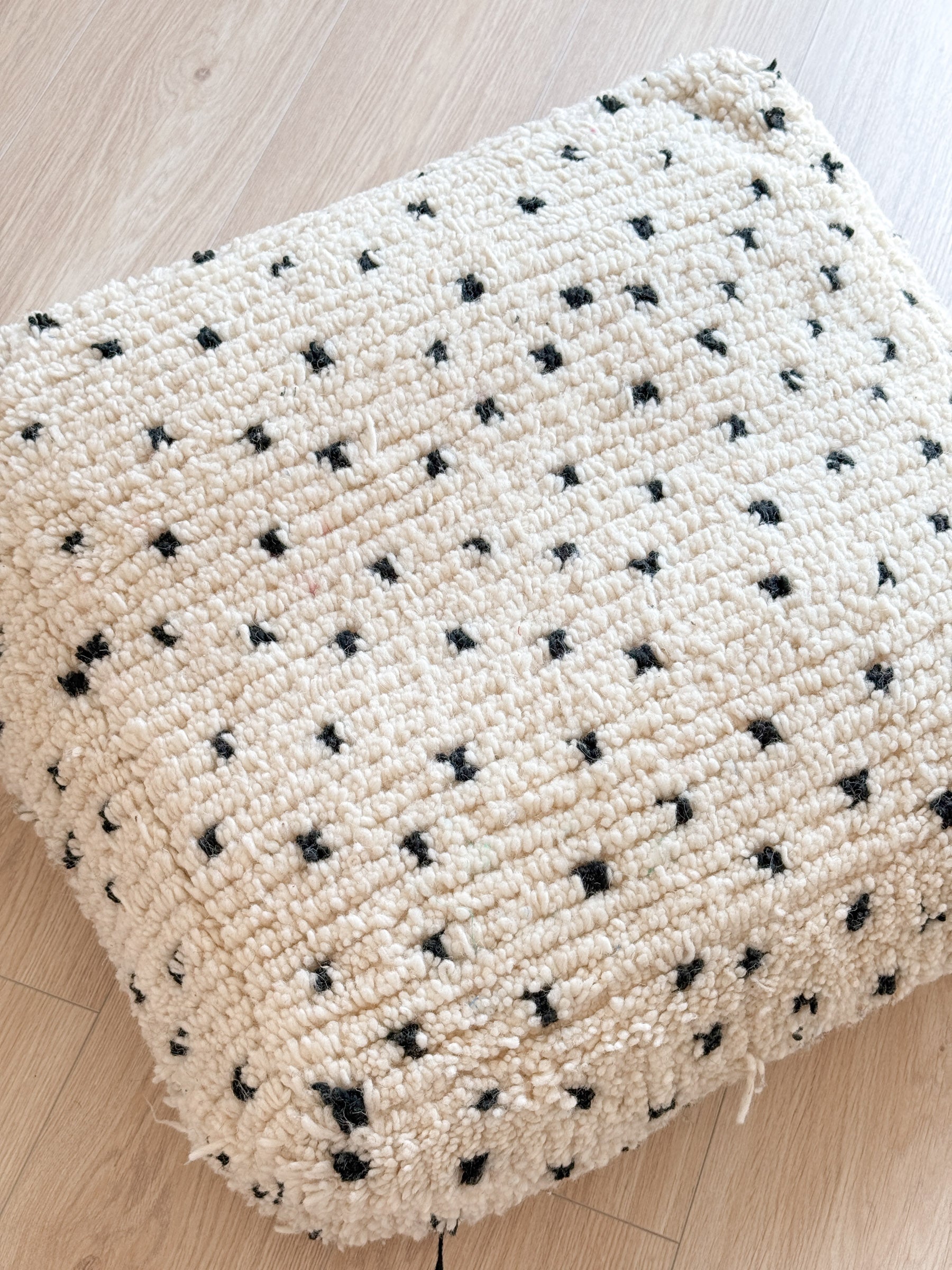 Moroccan pouf, colorful Berber pouf - 60 x 60 cm - n°39