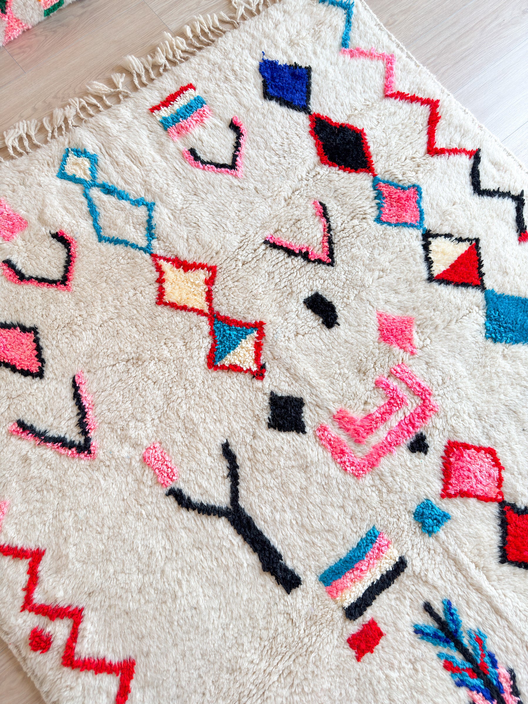 Colorful Moroccan Rug 172 x 285 cm / 5.6 x 9.4 ft - n°1386