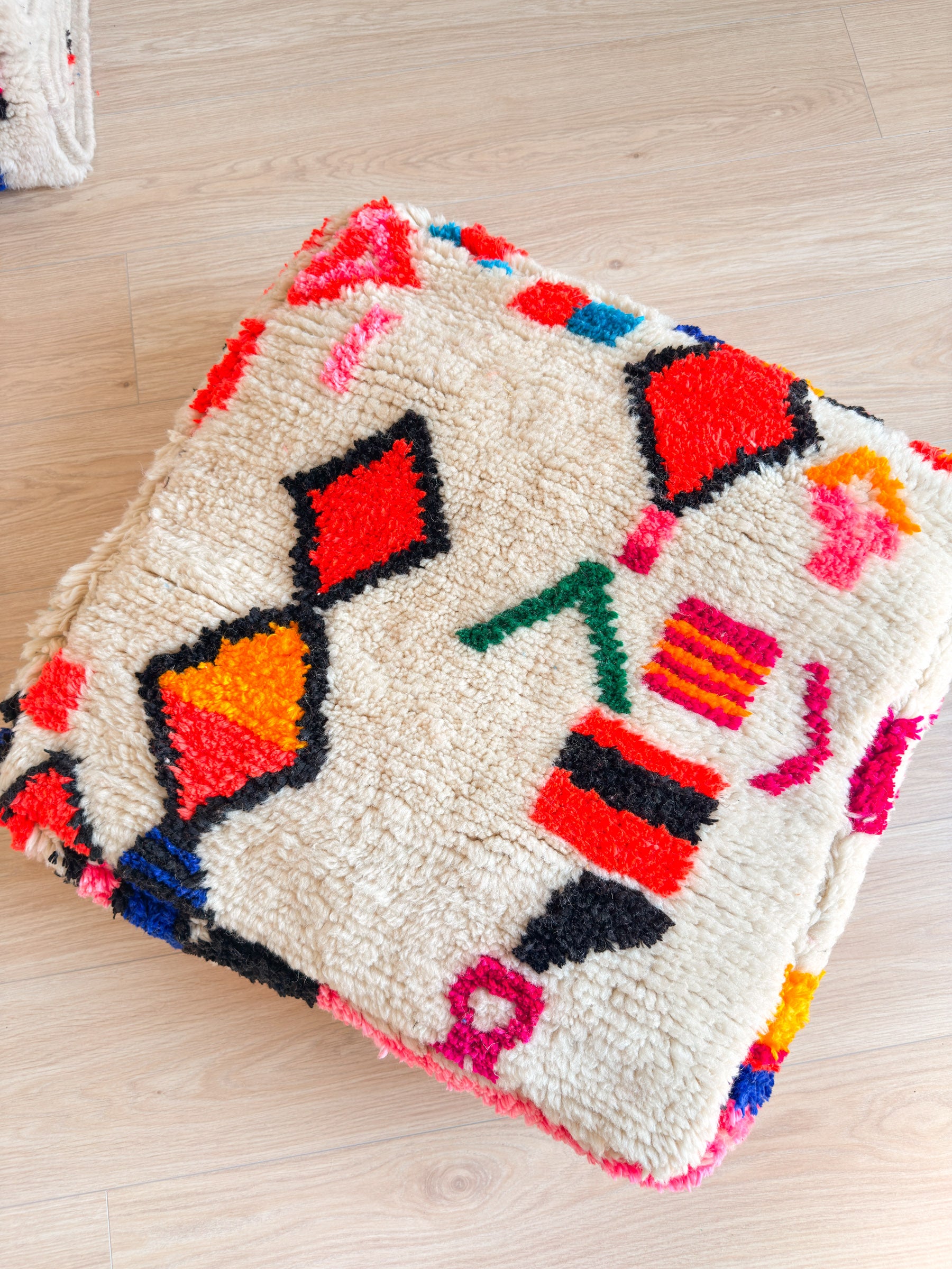 Pouf Marocain, pouf berbère coloré - 60 x 60 cm - n°45
