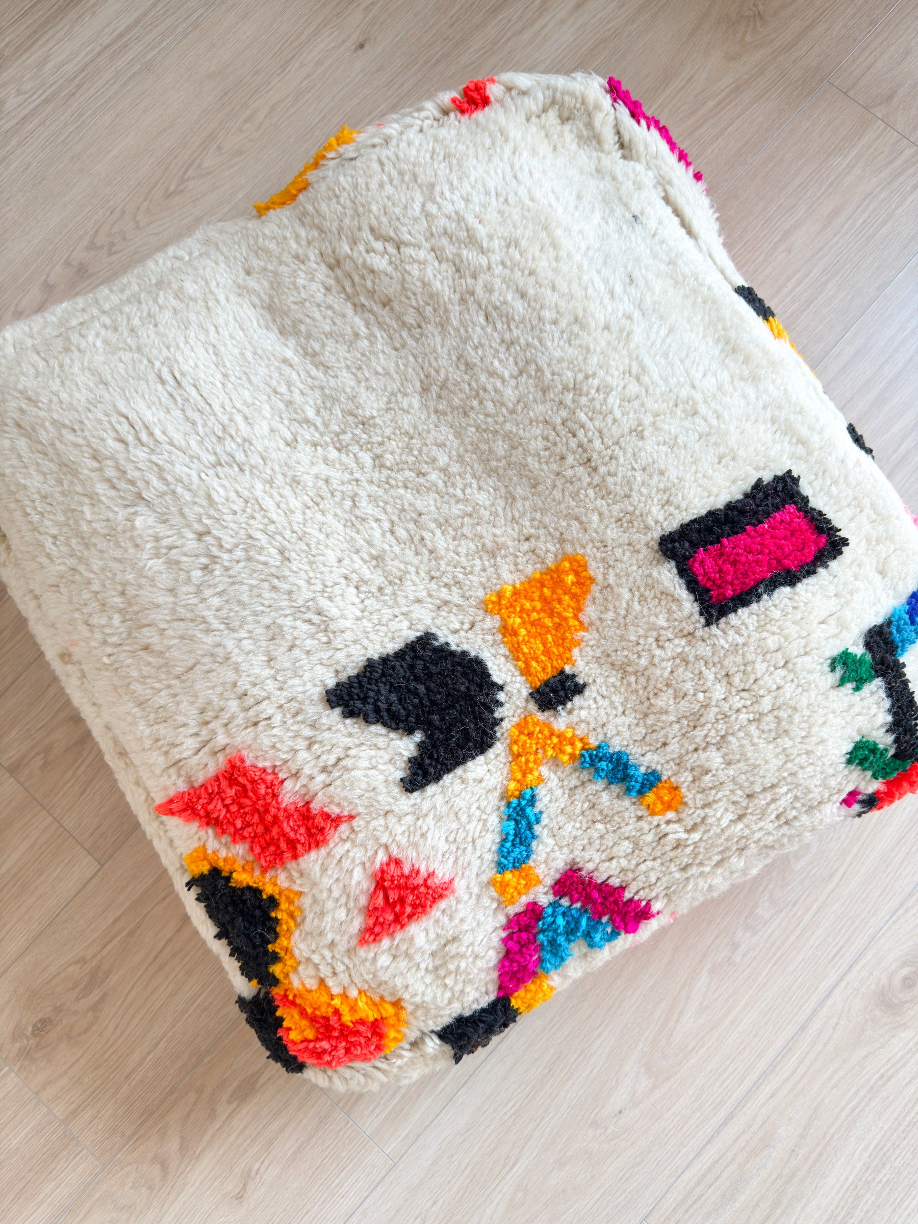 Pouf Marocain, pouf berbère coloré - 60 x 60 cm - n°51
