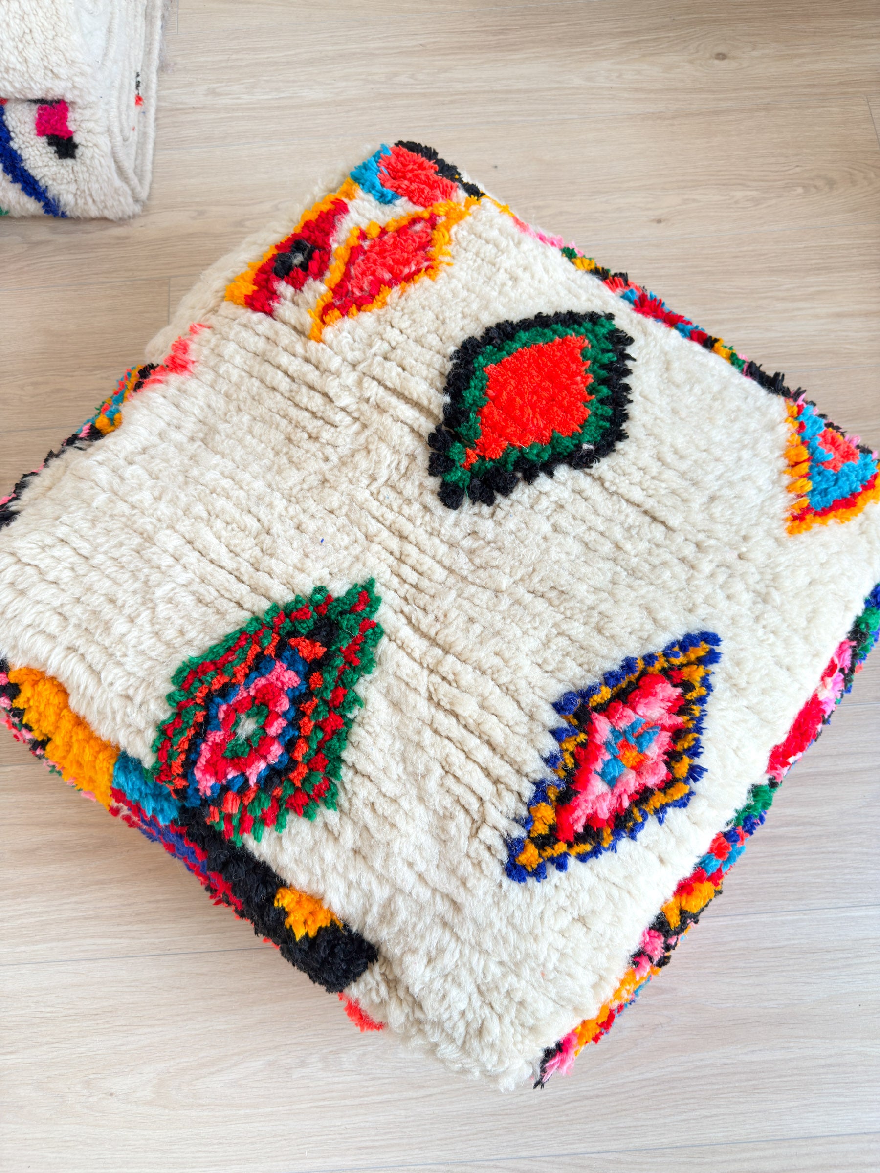 Pouf Marocain, pouf berbère coloré - 60 x 60 cm - n°55