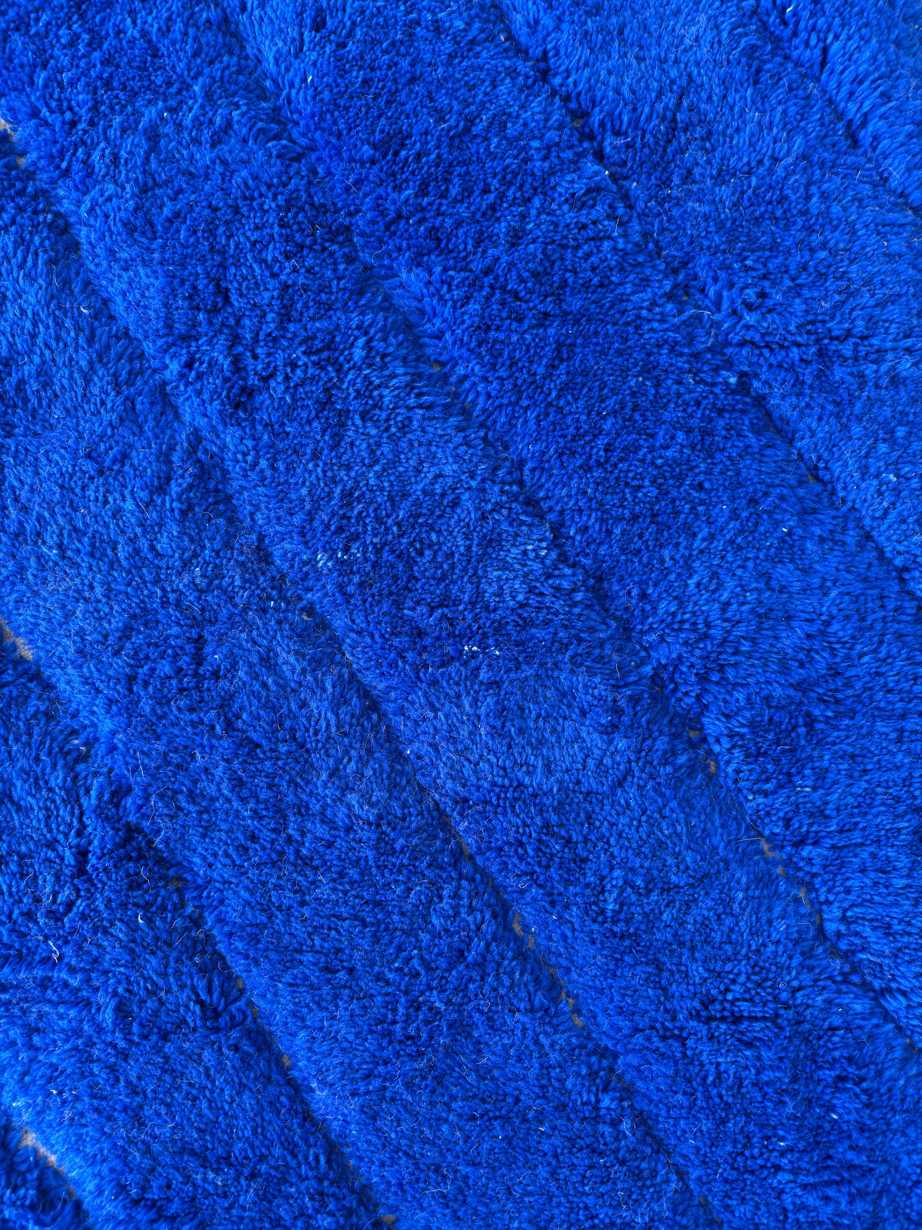 Blauer Berberteppich Majorelle, farbenfroher Beni Ouarain – Nr. 682