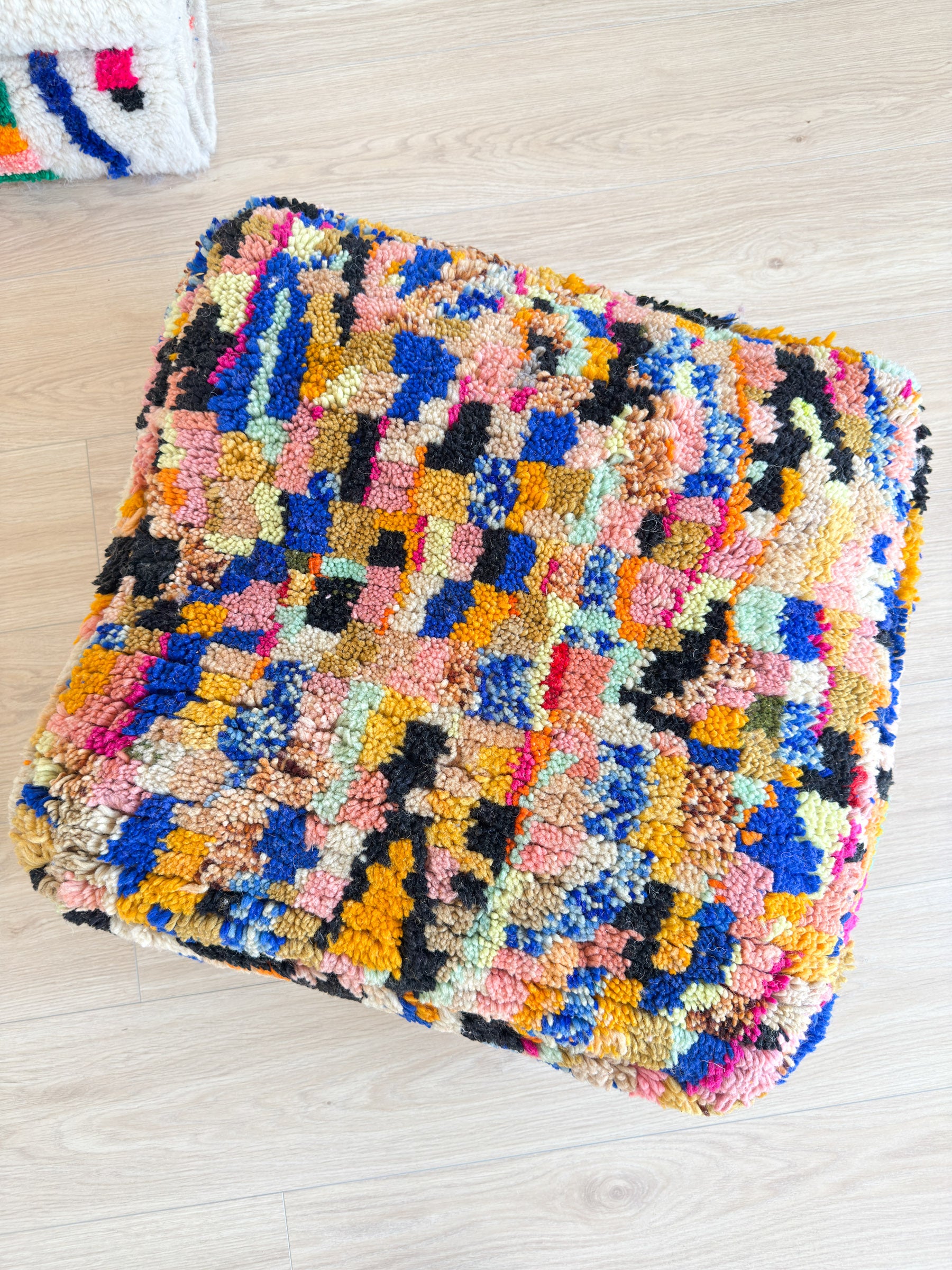 Pouf Marocain, pouf berbère coloré - 60 x 60 cm - n°56