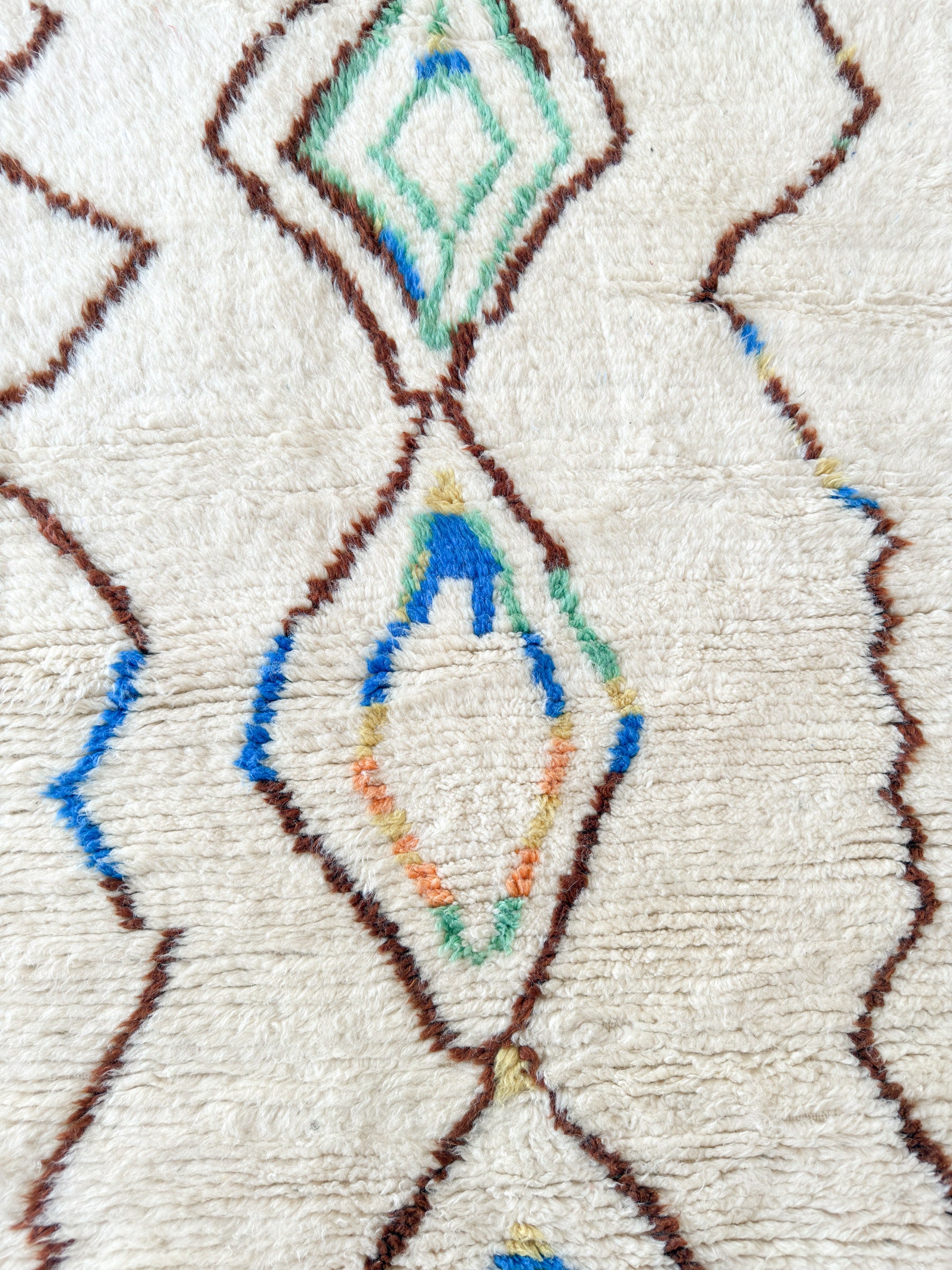 Colorful Berber rug 105 x 168 cm - n°2333