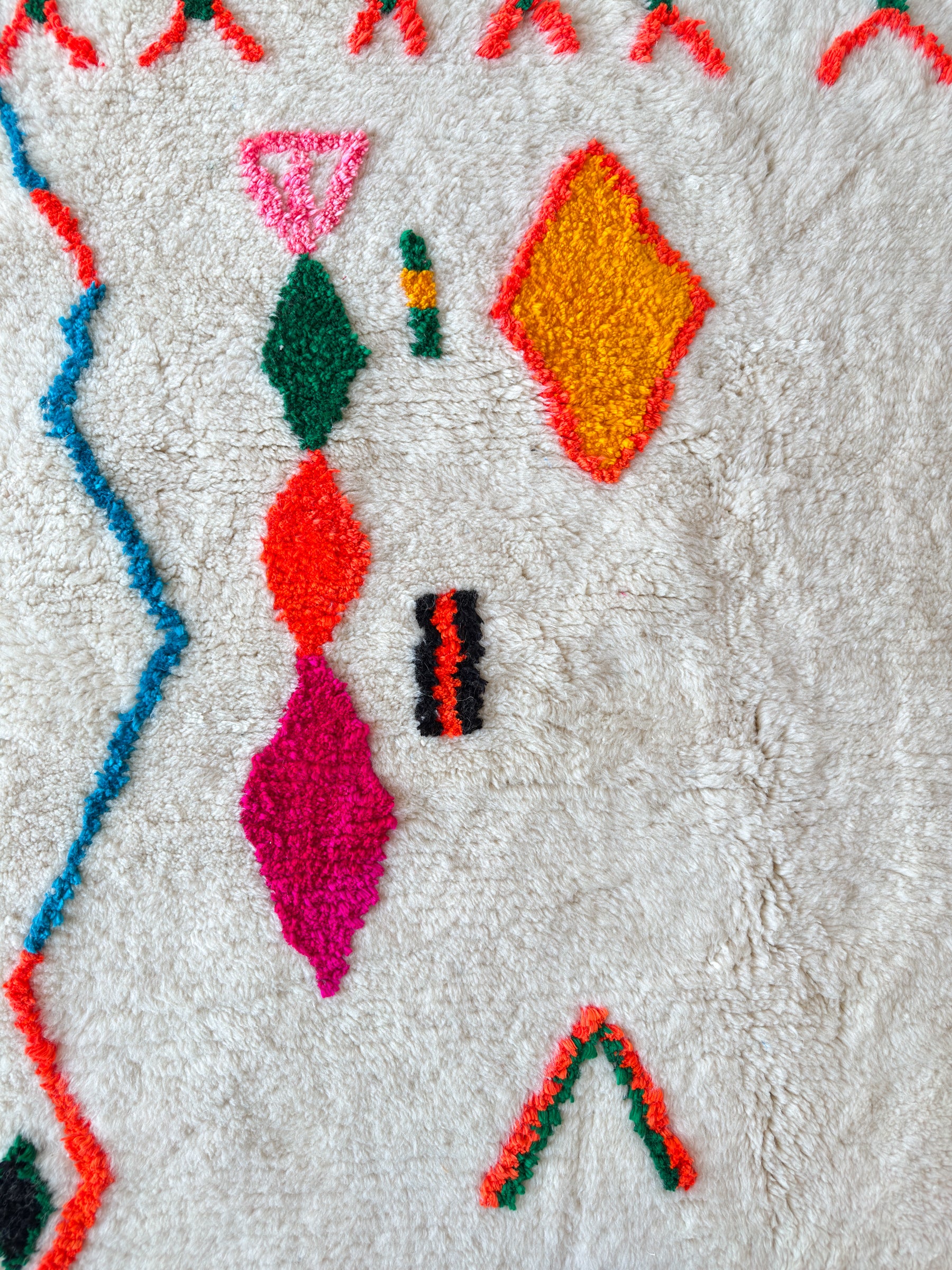 Tapis berbère coloré 142 x 225 cm - n°2470