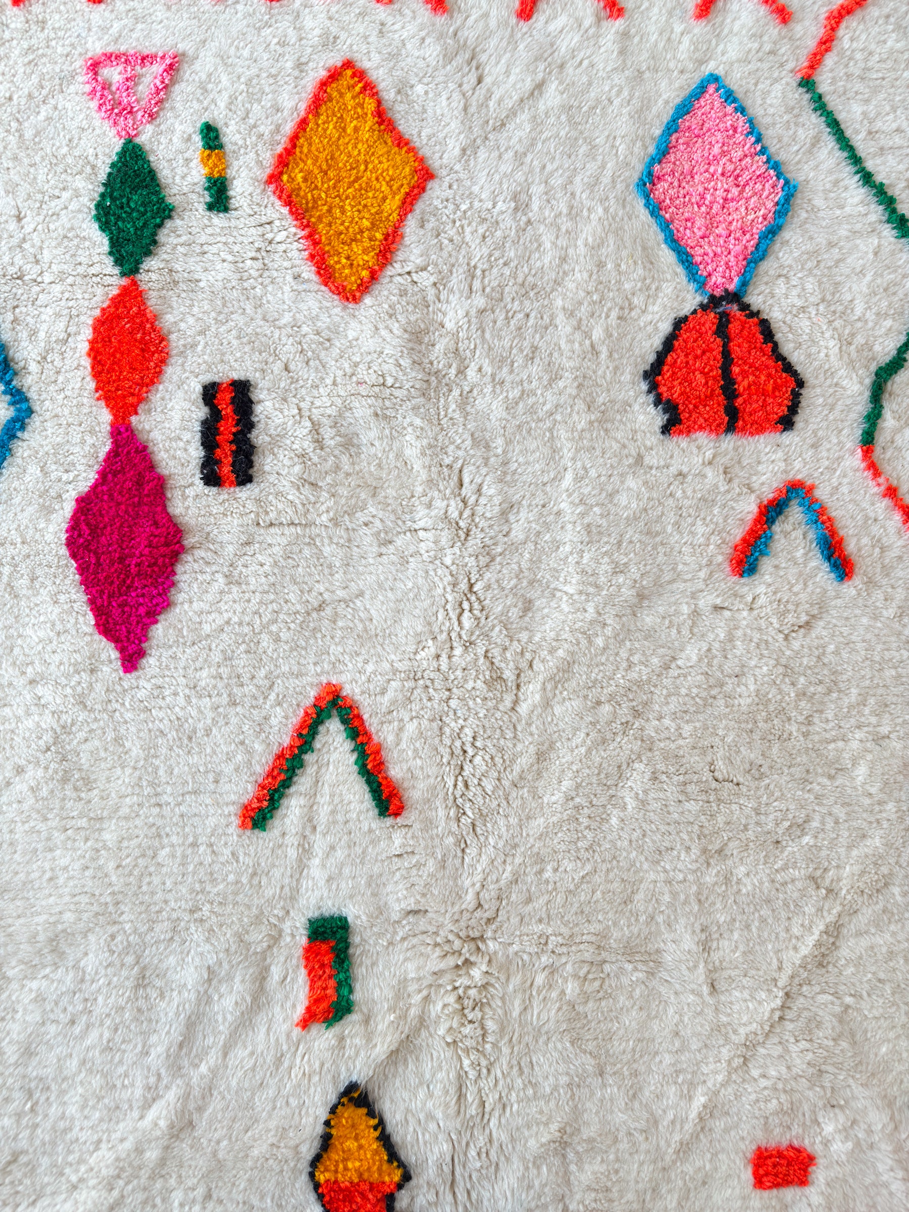 Tapis berbère coloré 142 x 225 cm - n°2470