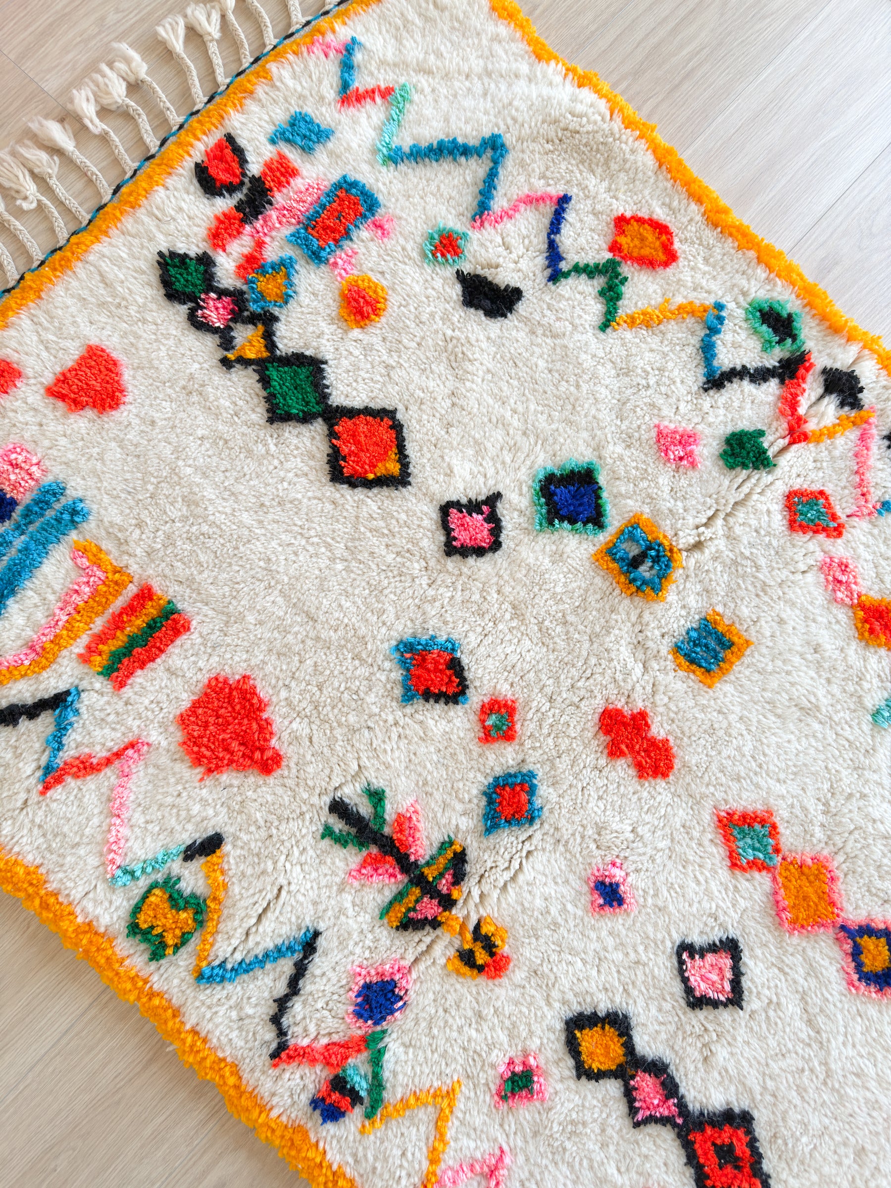 Tapis berbère coloré 119 x 197 cm - n°2537