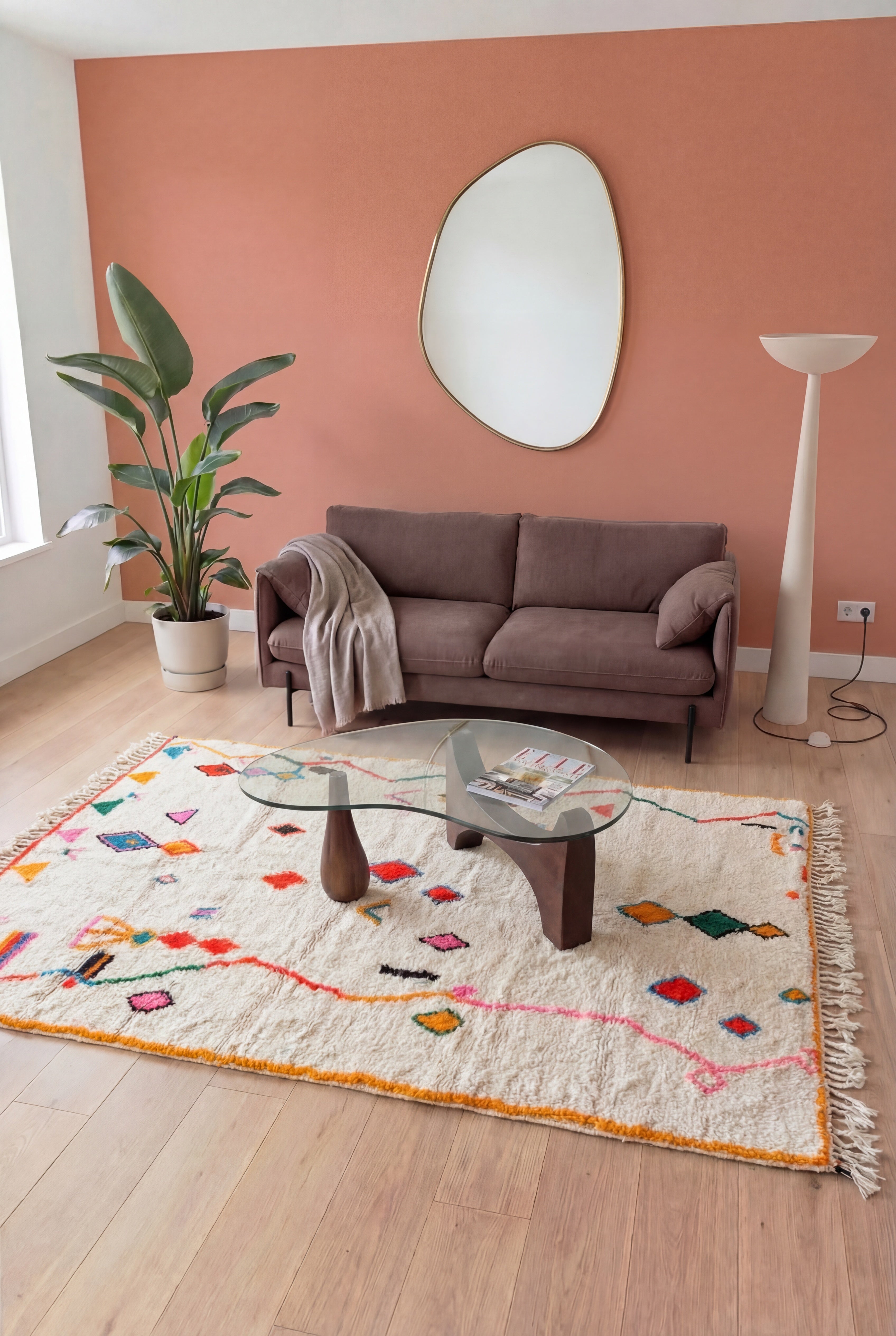 Tapis berbère marocain Azilal coloré fait main, laine et coton multicolore, 206x330 cm, n2563 — mis en scène dans un salon contemporain | Tamazi