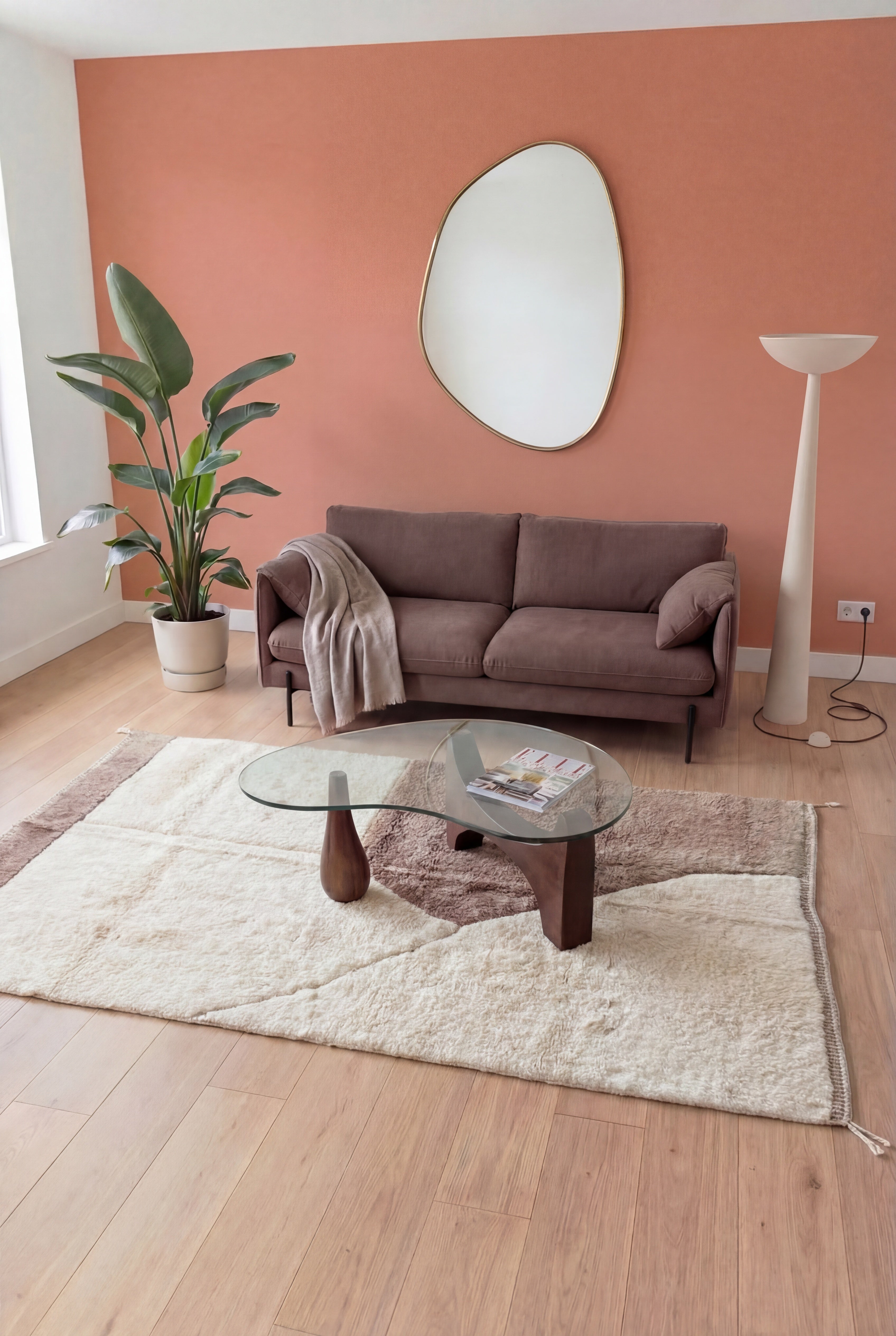 Tapis berbère marocain Mrirt fait main, laine blanc cassé et marron, 204x296 cm, n2363 — mis en scène dans un salon contemporain | Tamazi