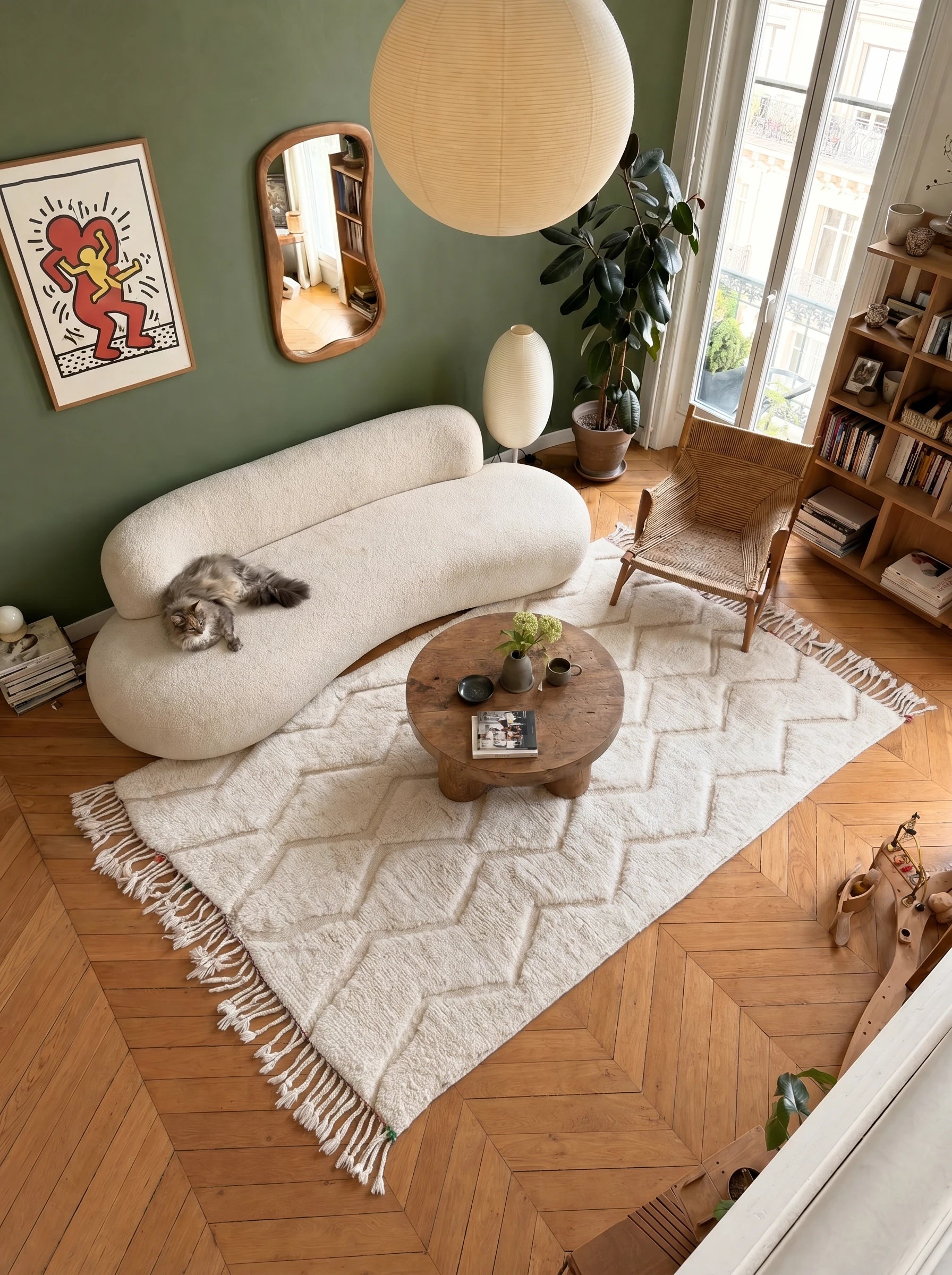 Tapis Beni Ouarain 157 x 283 cm, tapis berbère en situation dans un salon, fait main en laine | Tamazi