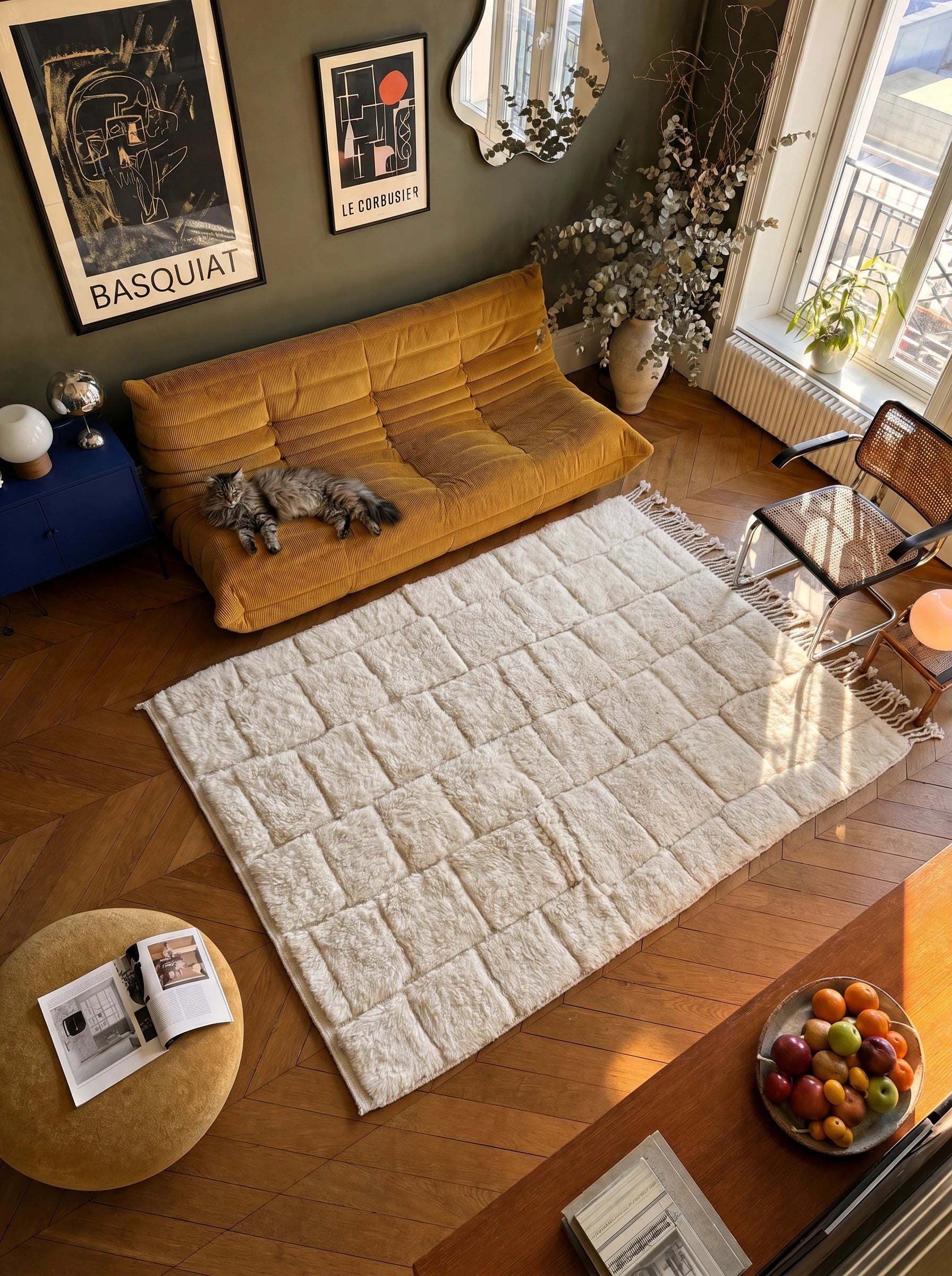 Tapis M'rirt 151 x 264 cm, tapis berbère en situation dans un salon, fait main en laine | Tamazi