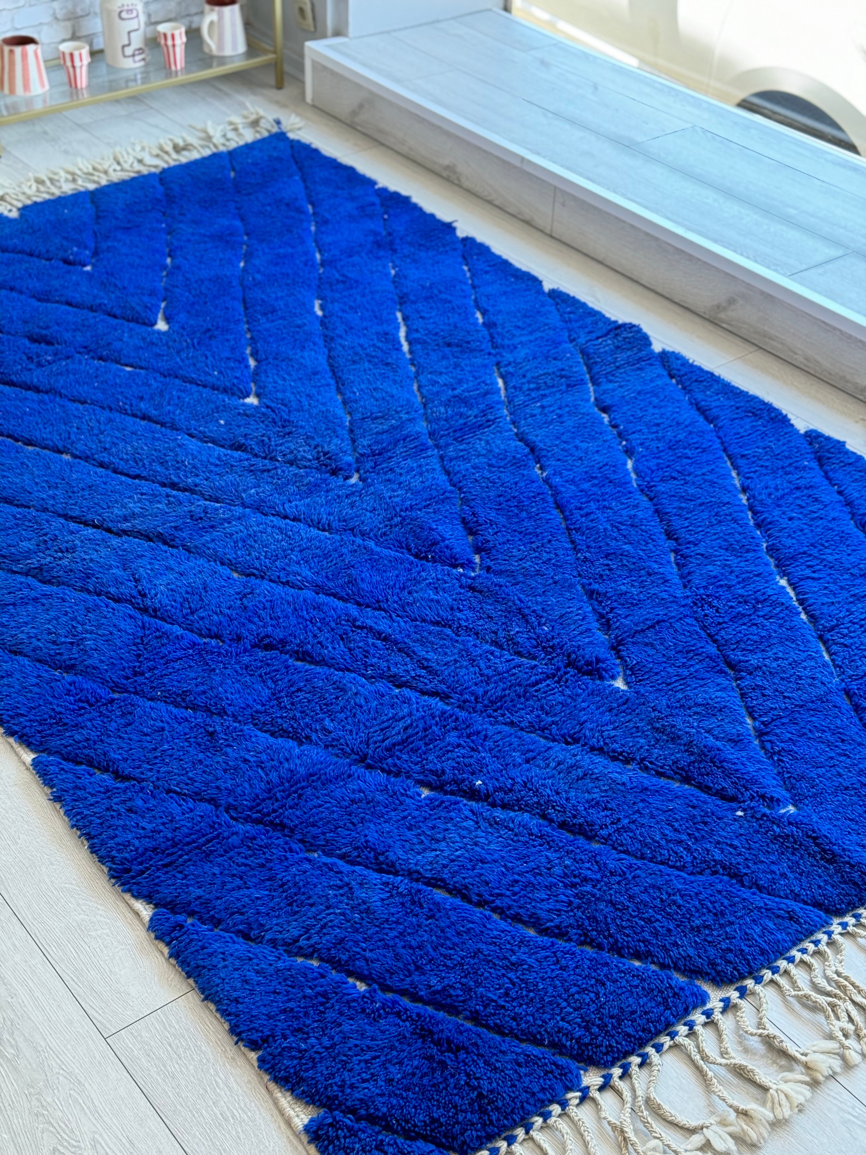 Tapis Beni Ouarain coloré bleu majorelle - 154 x 272 cm - n°1171