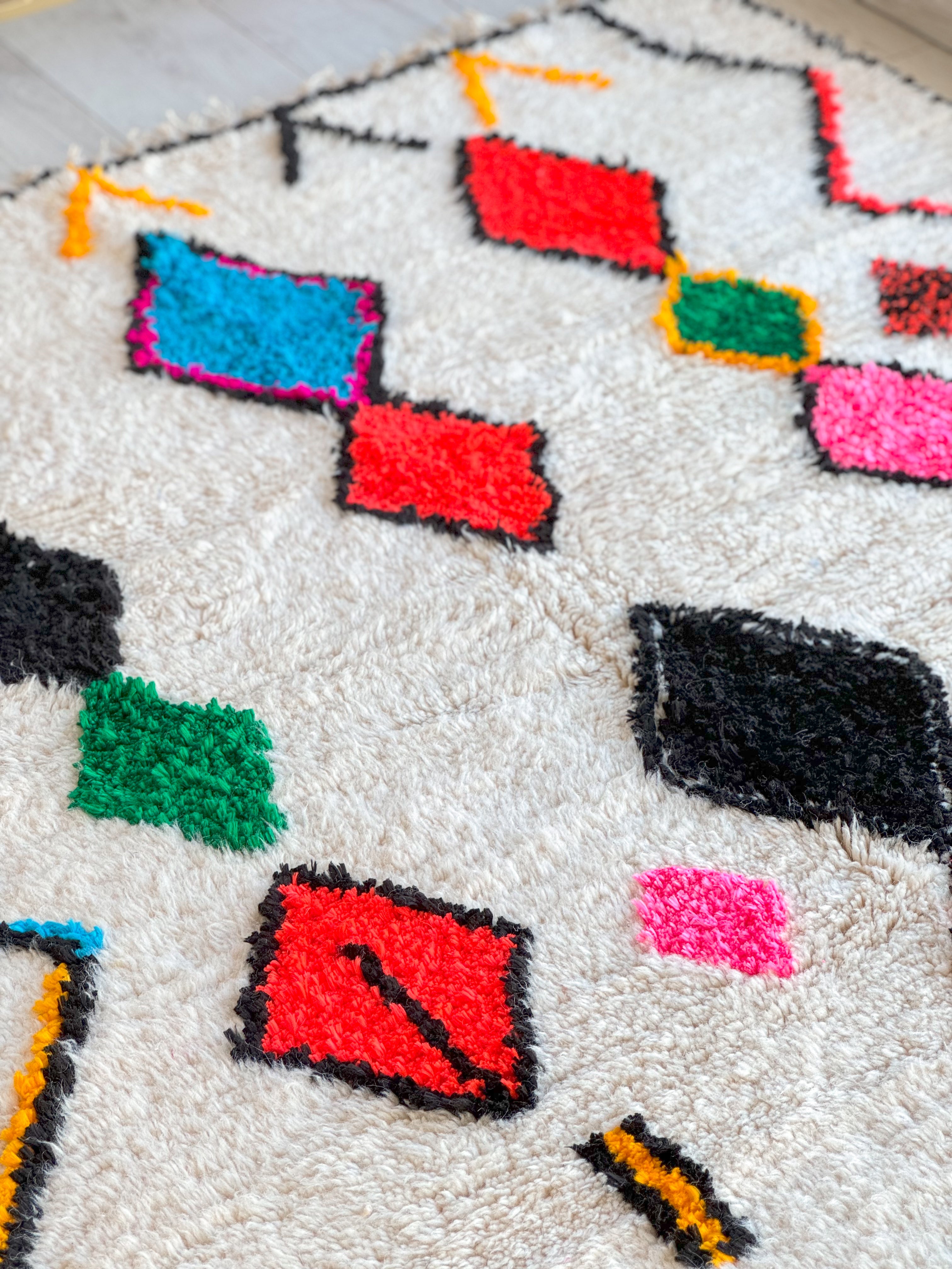 Colorful Berber rug 150 x 260 cm - n°870