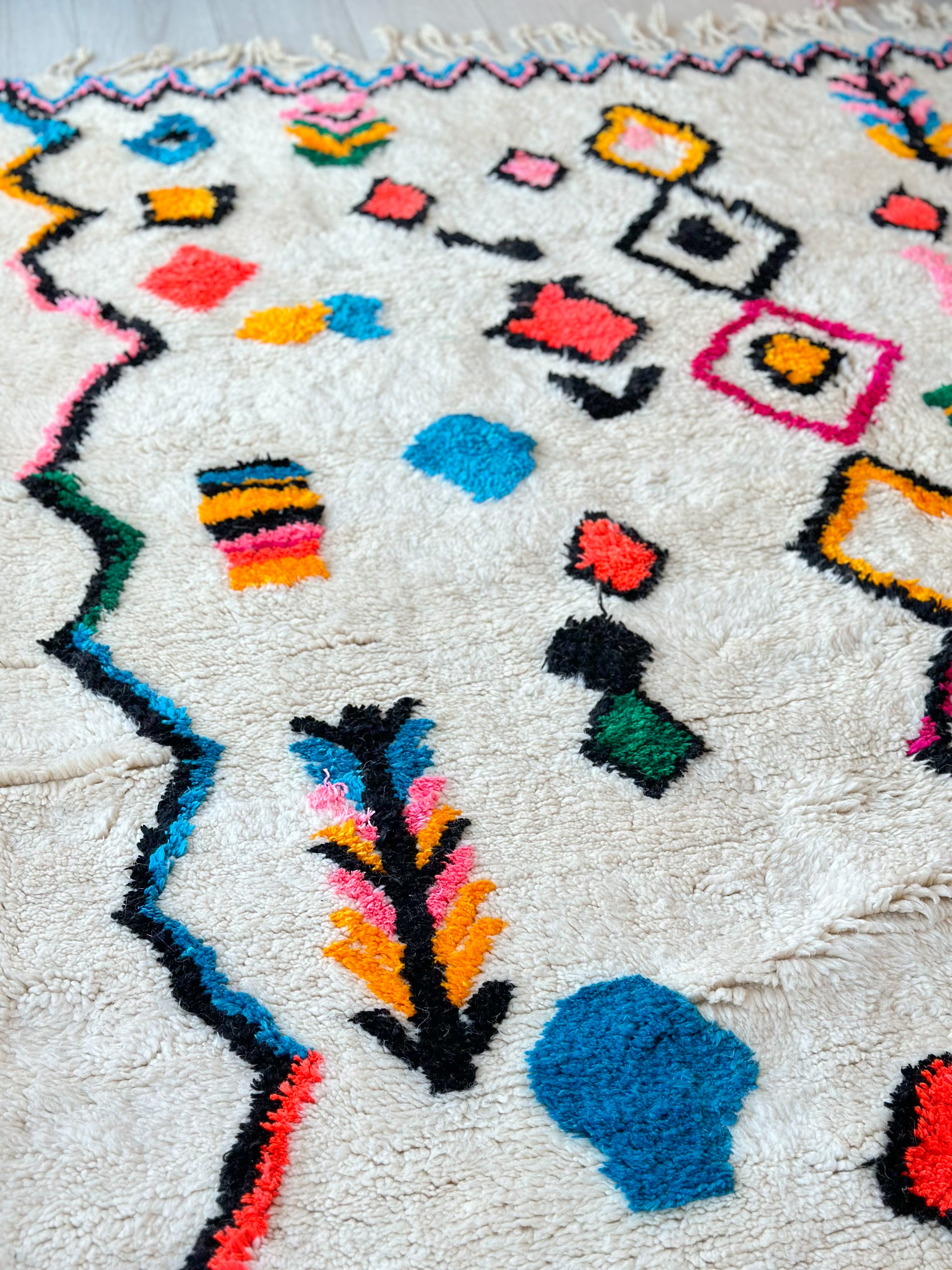 Colorful Berber rug 200 x 320 cm - n°610