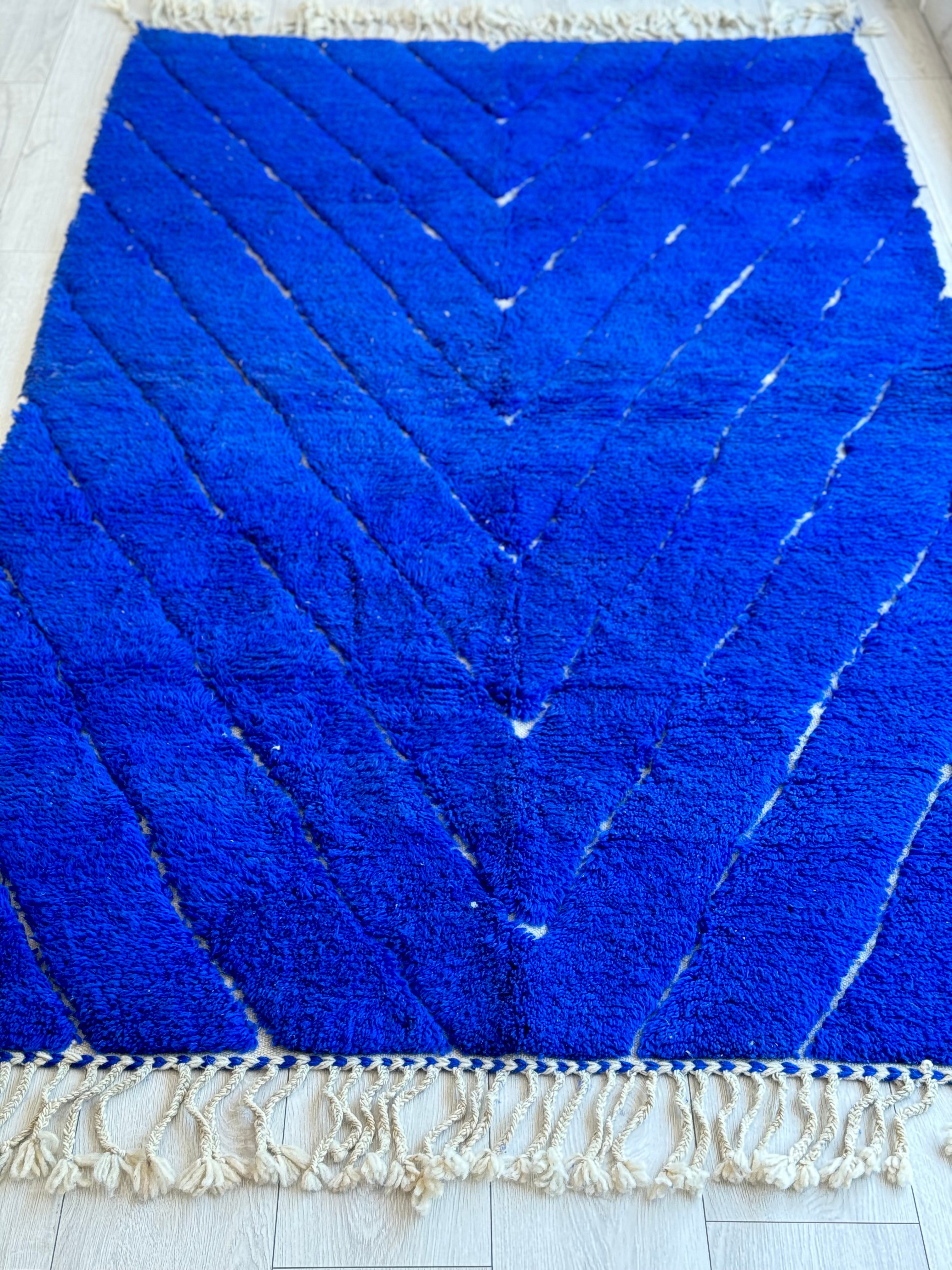 Tapis Beni Ouarain coloré bleu majorelle - 154 x 272 cm - n°1171