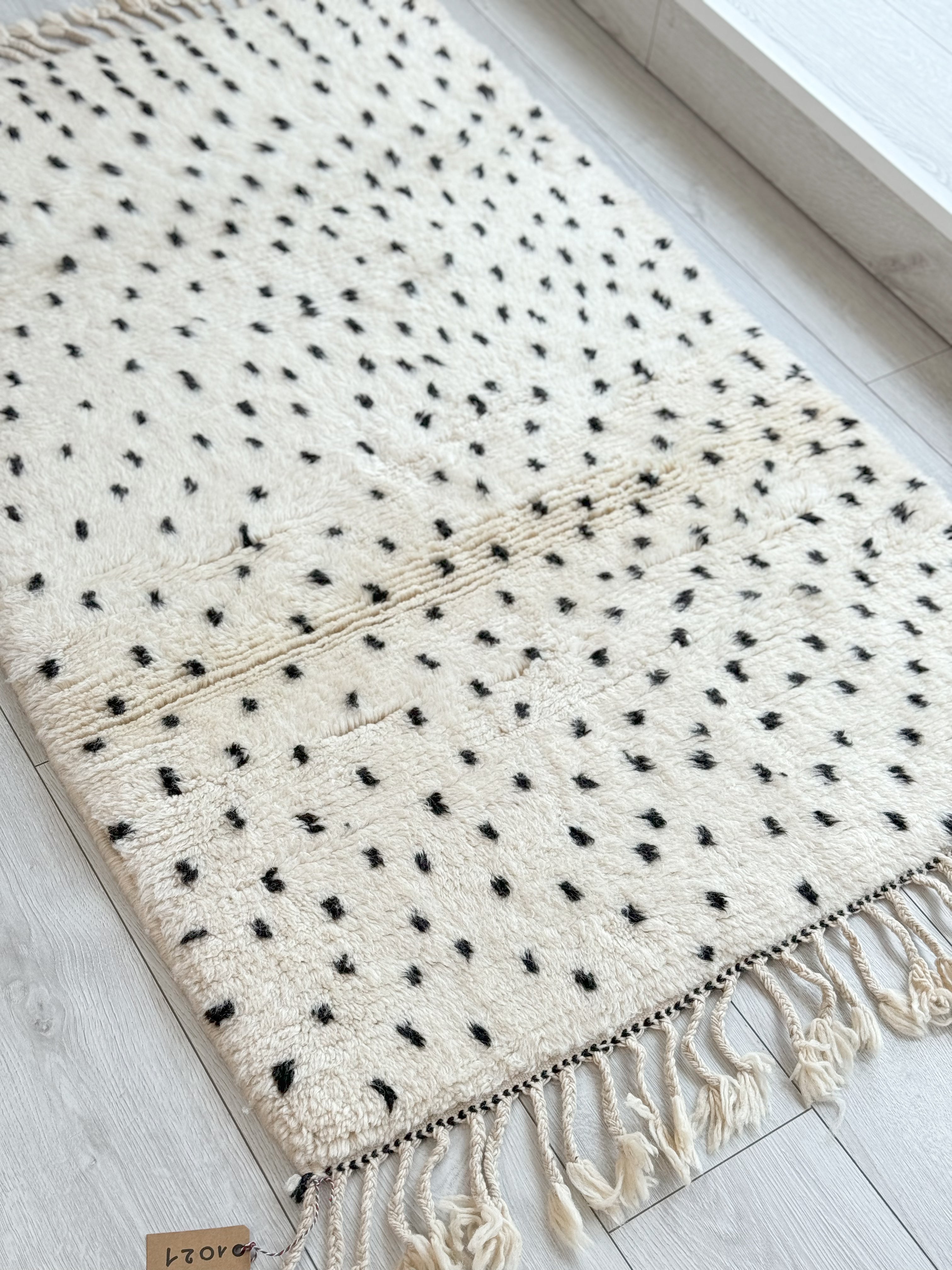 Beni Ouarain Rug 98 x 165 cm / 3.2 x 5.4 ft - n°1021