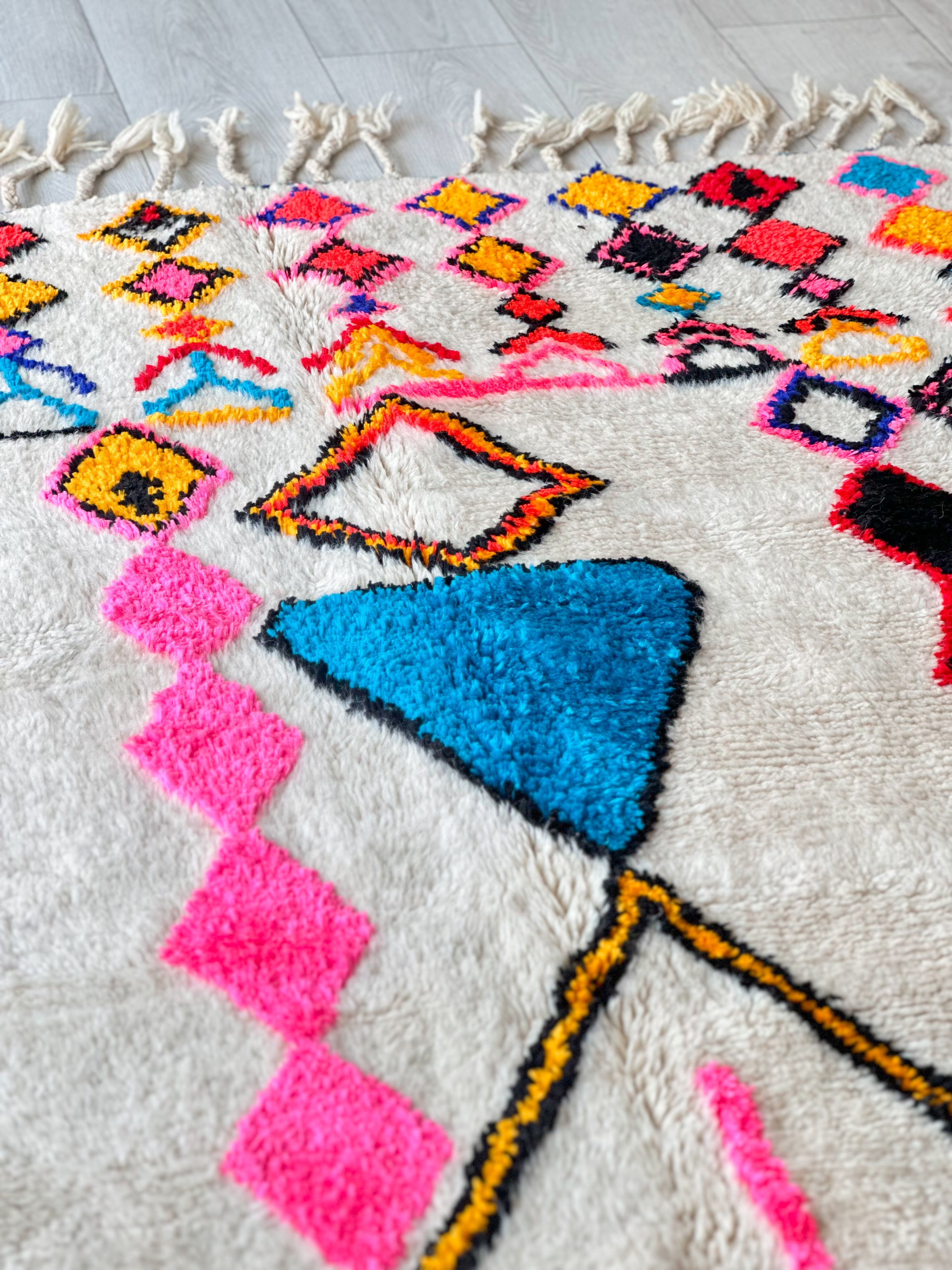 Colorful Berber rug 150 x 260 cm - n°739