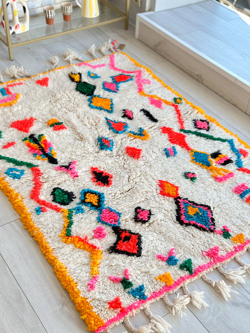 Colorful Berber rug 107 x 170 cm - n°717