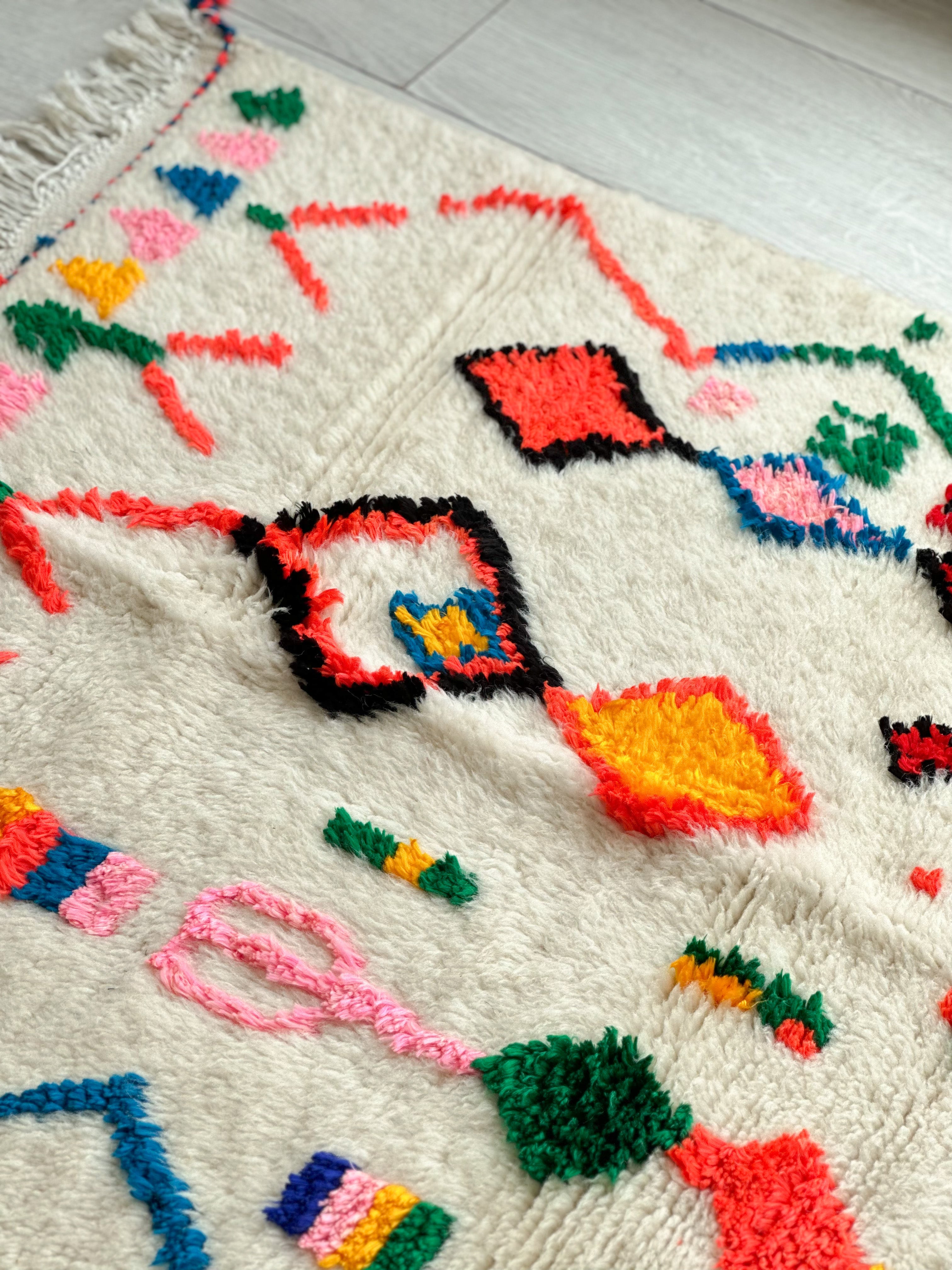 Colorful Berber rug 95 x 165 cm - n°578