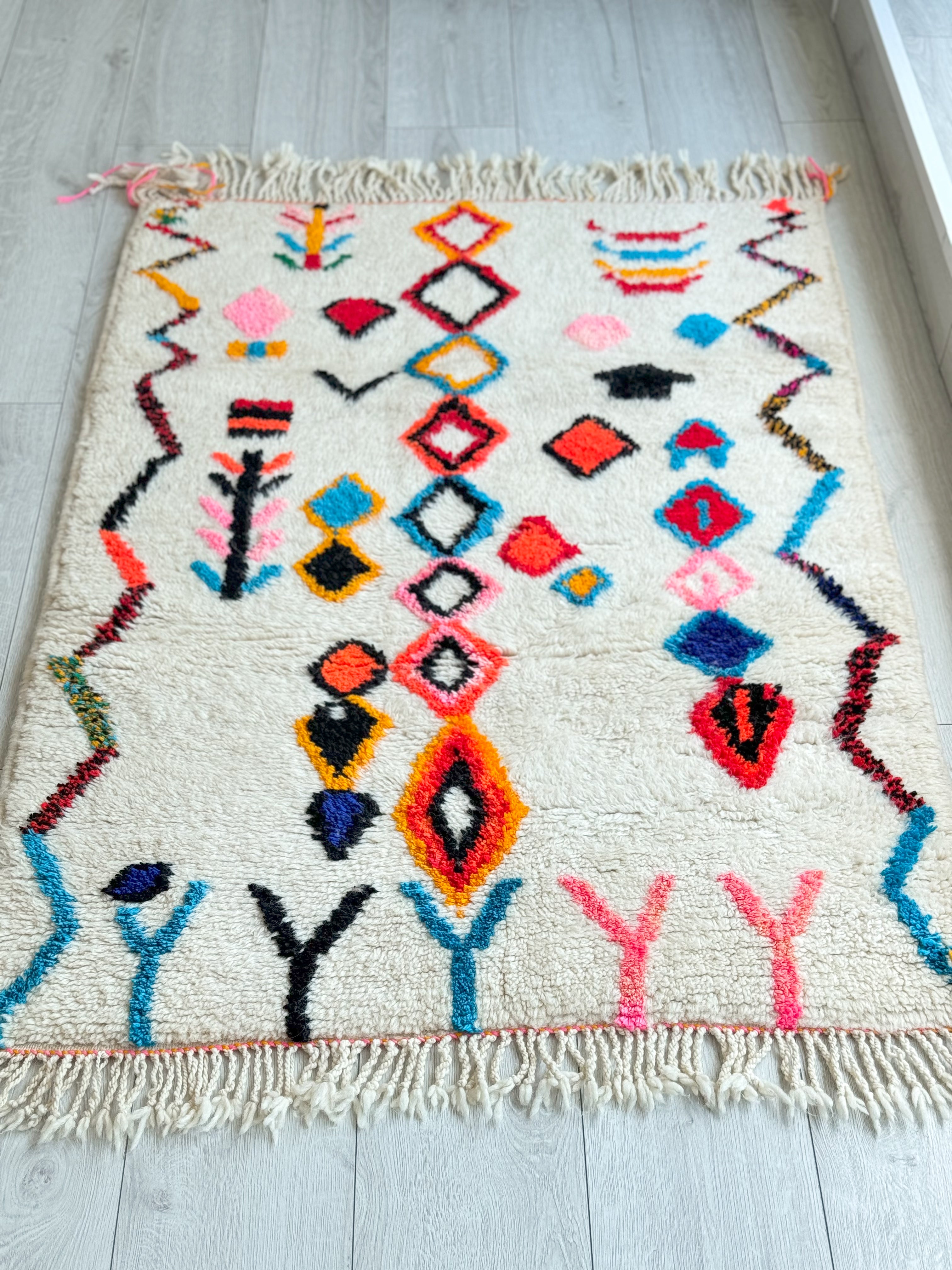 Colorful Moroccan Rug 105 x 155 cm / 3.4 x 5.1 ft - n°1215