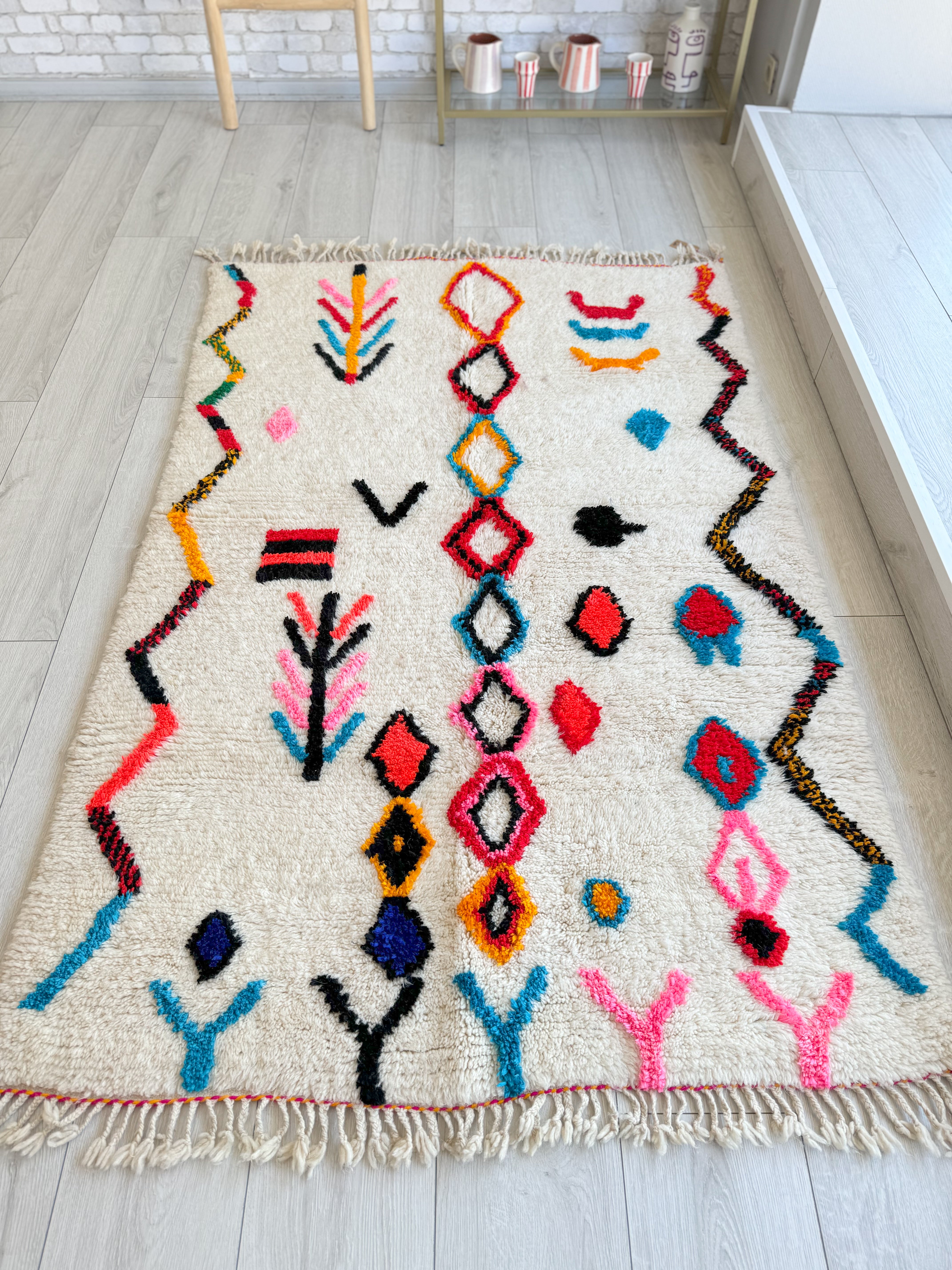 Colorful Moroccan Rug 120 x 186 cm / 3.9 x 6.1 ft - n°1353