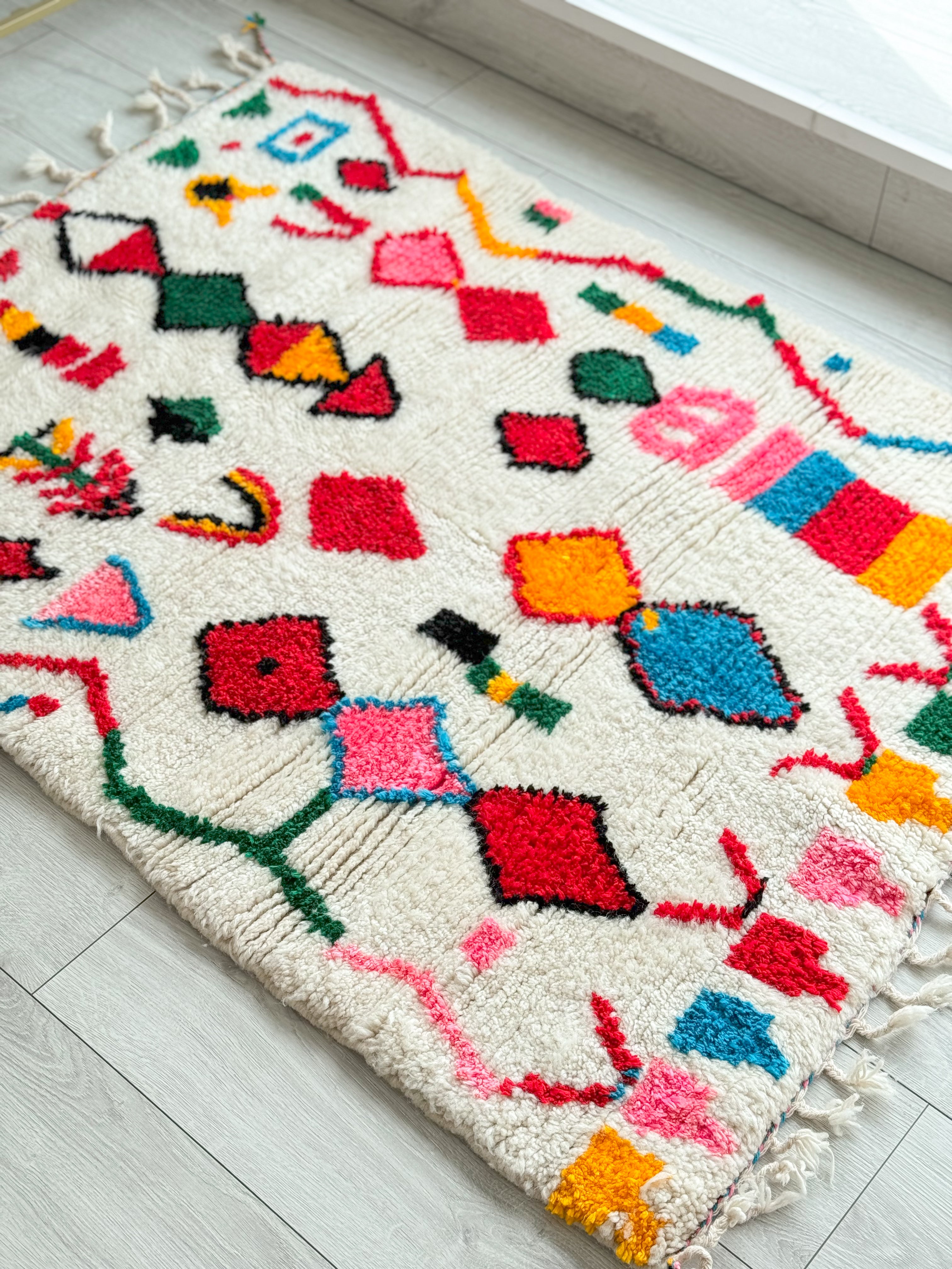 Colorful Berber rug 107 x 150 cm - n°997