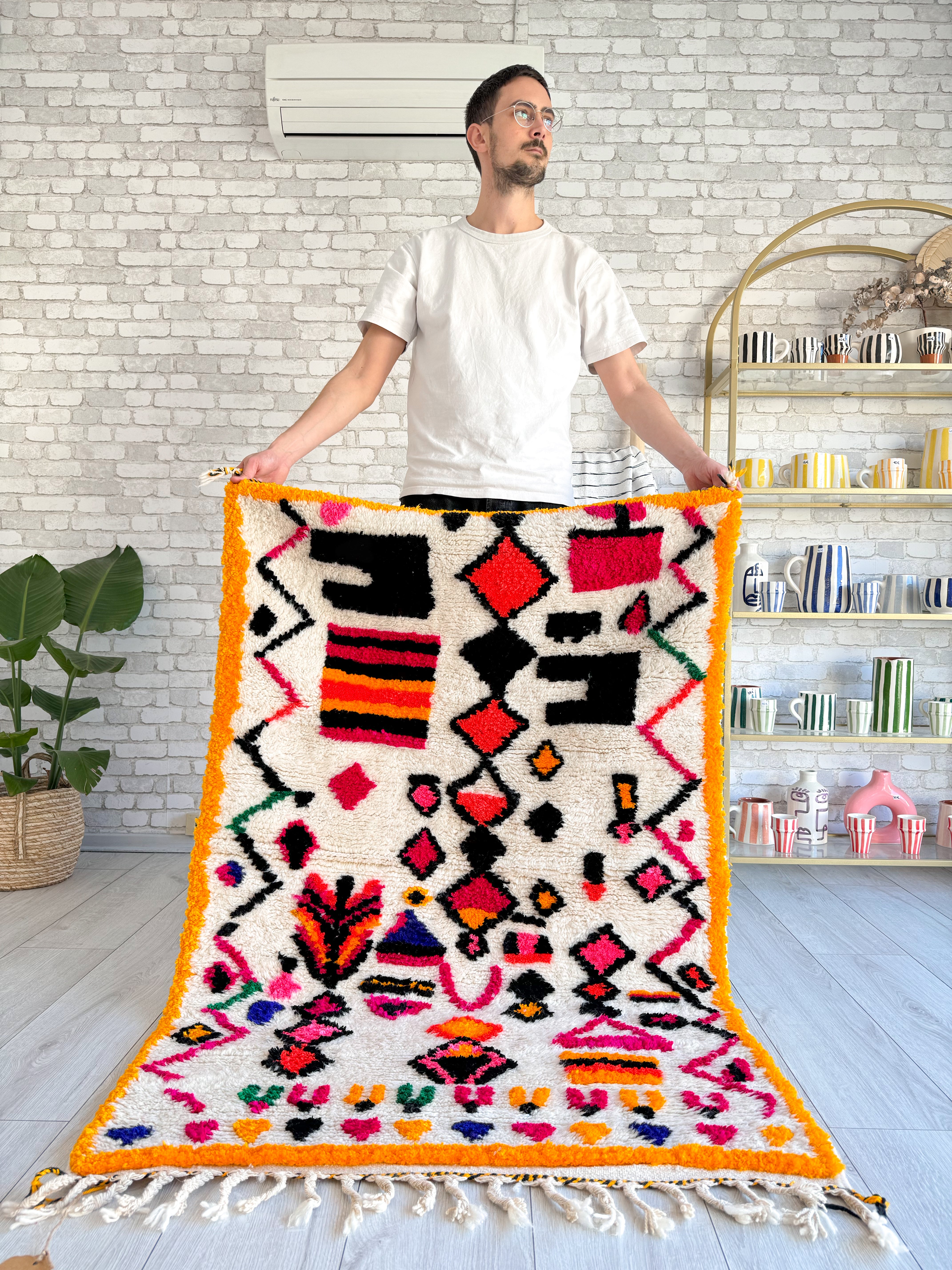 Colorful Moroccan Rug 100 x 160 cm / 3.3 x 5.2 ft - n°842