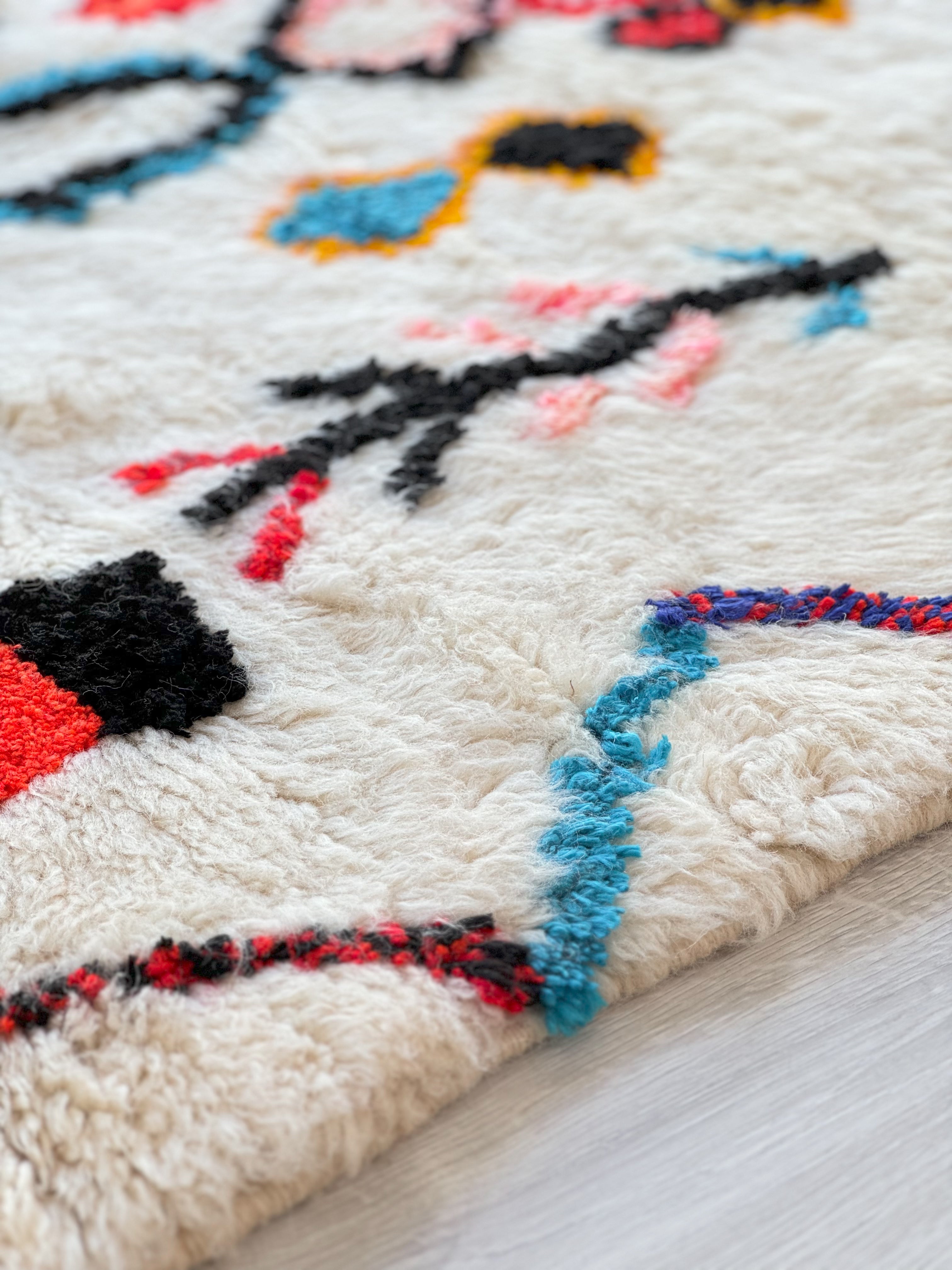 Colorful Berber Rug 107 x 155 cm / 3.5 x 5.1 ft - n°1099