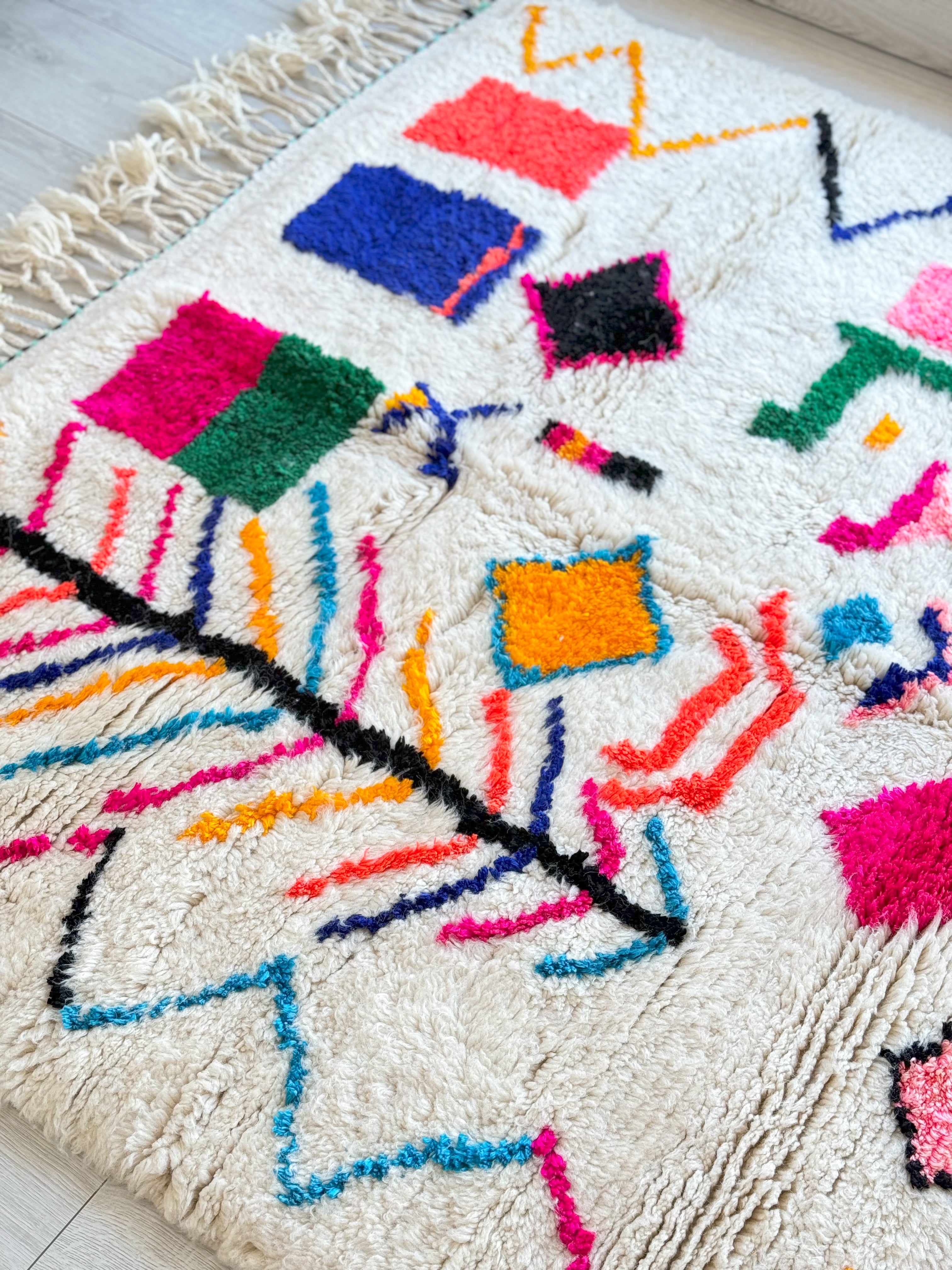 Colorful Moroccan Rug 155 x 260 cm / 5.1 x 8.5 ft - n°988