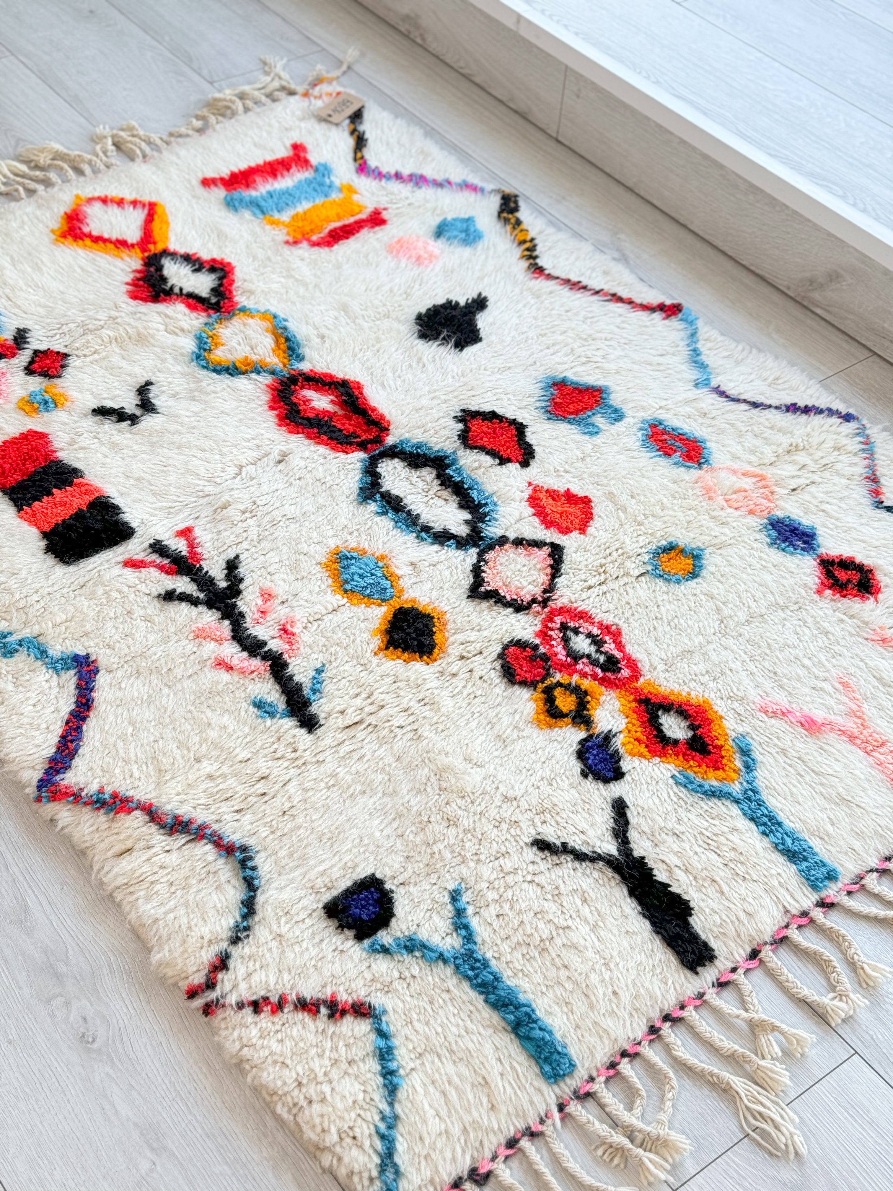 Colorful Berber Rug 107 x 155 cm / 3.5 x 5.1 ft - n°1099