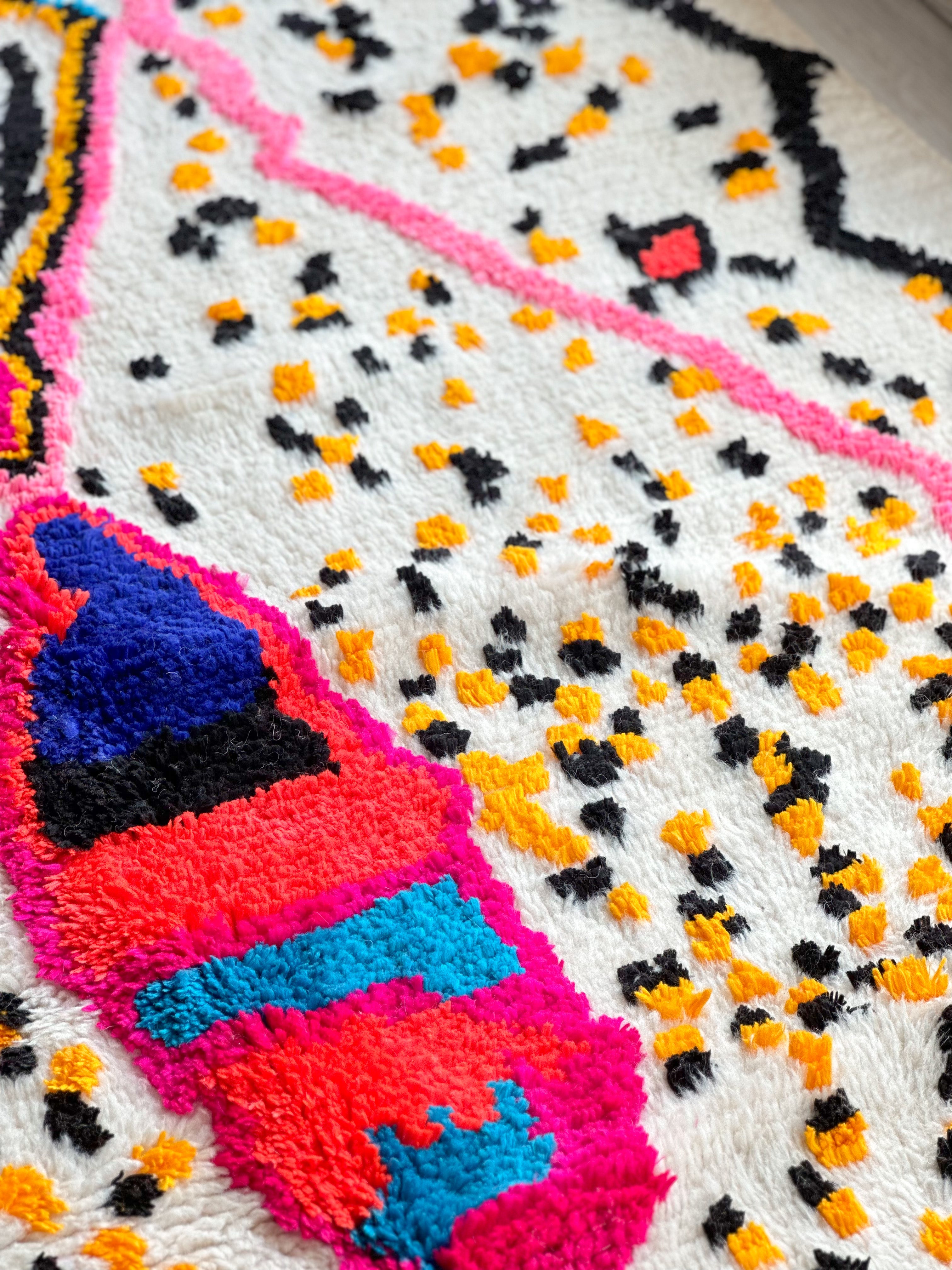 Colorful Berber rug 145 x 260 cm - n°629