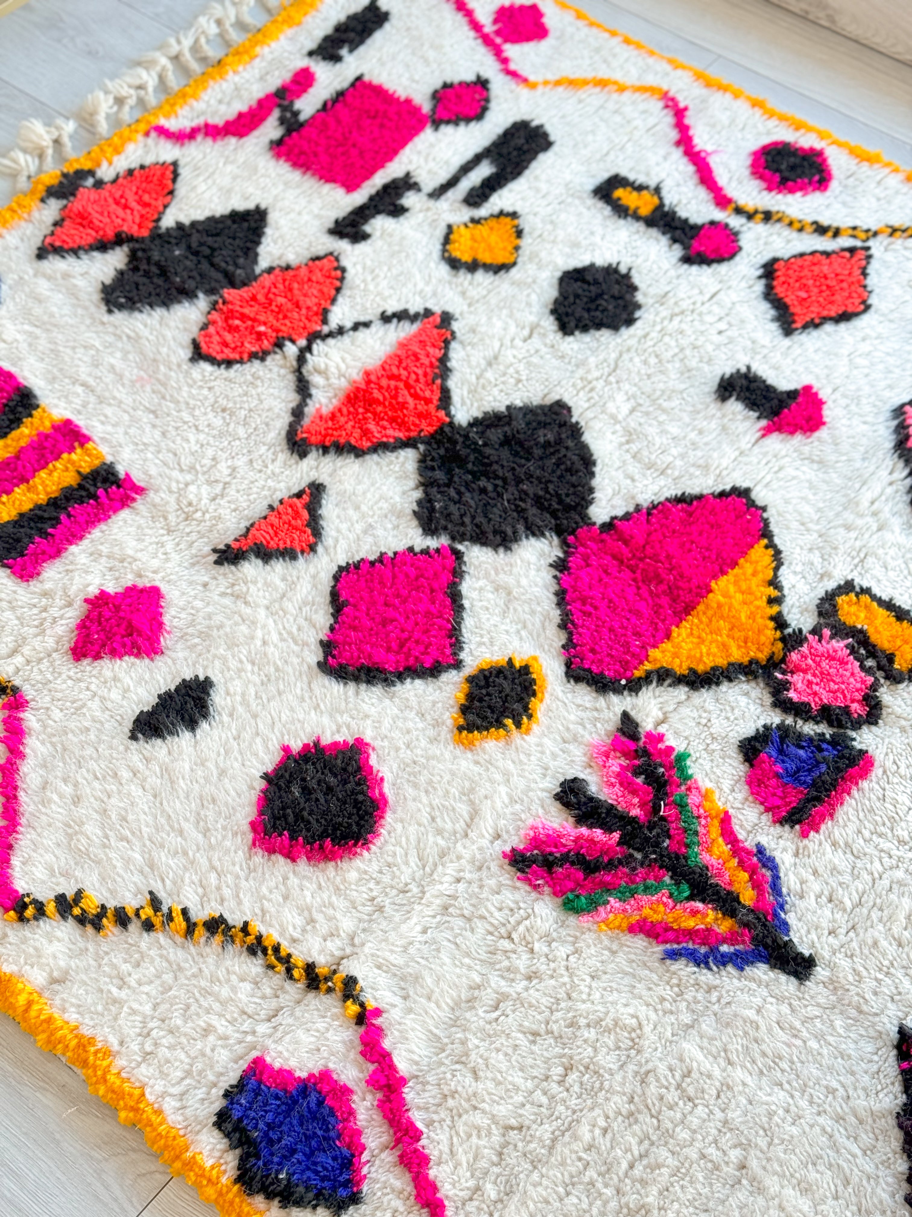 Colorful Berber rug 146 x 256 cm - n°881