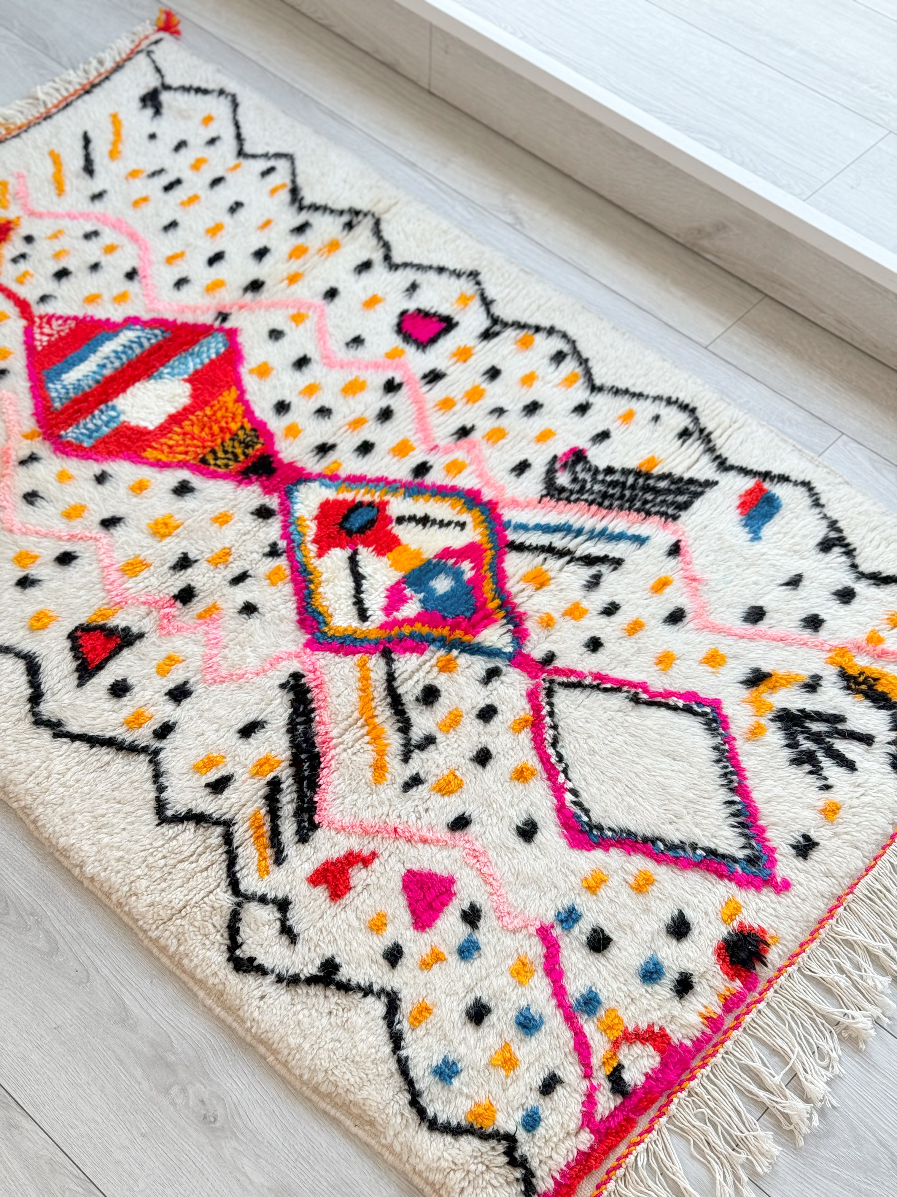 Colorful Berber Rug 104 x 174 cm / 3.4 x 5.7 ft - n°1299