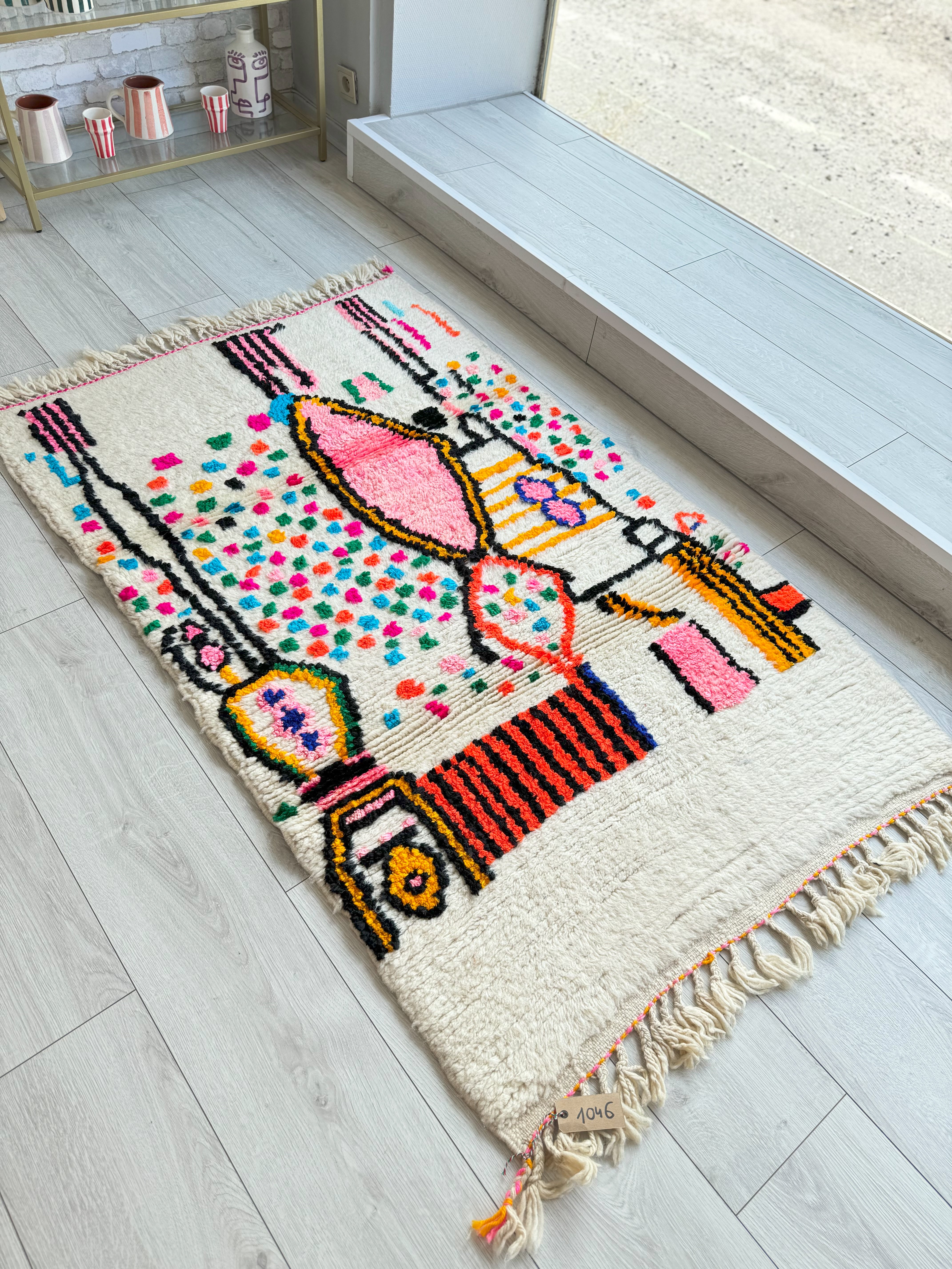 Colorful Moroccan Rug 101 x 170 cm / 3.3 x 5.6 ft - n°1046