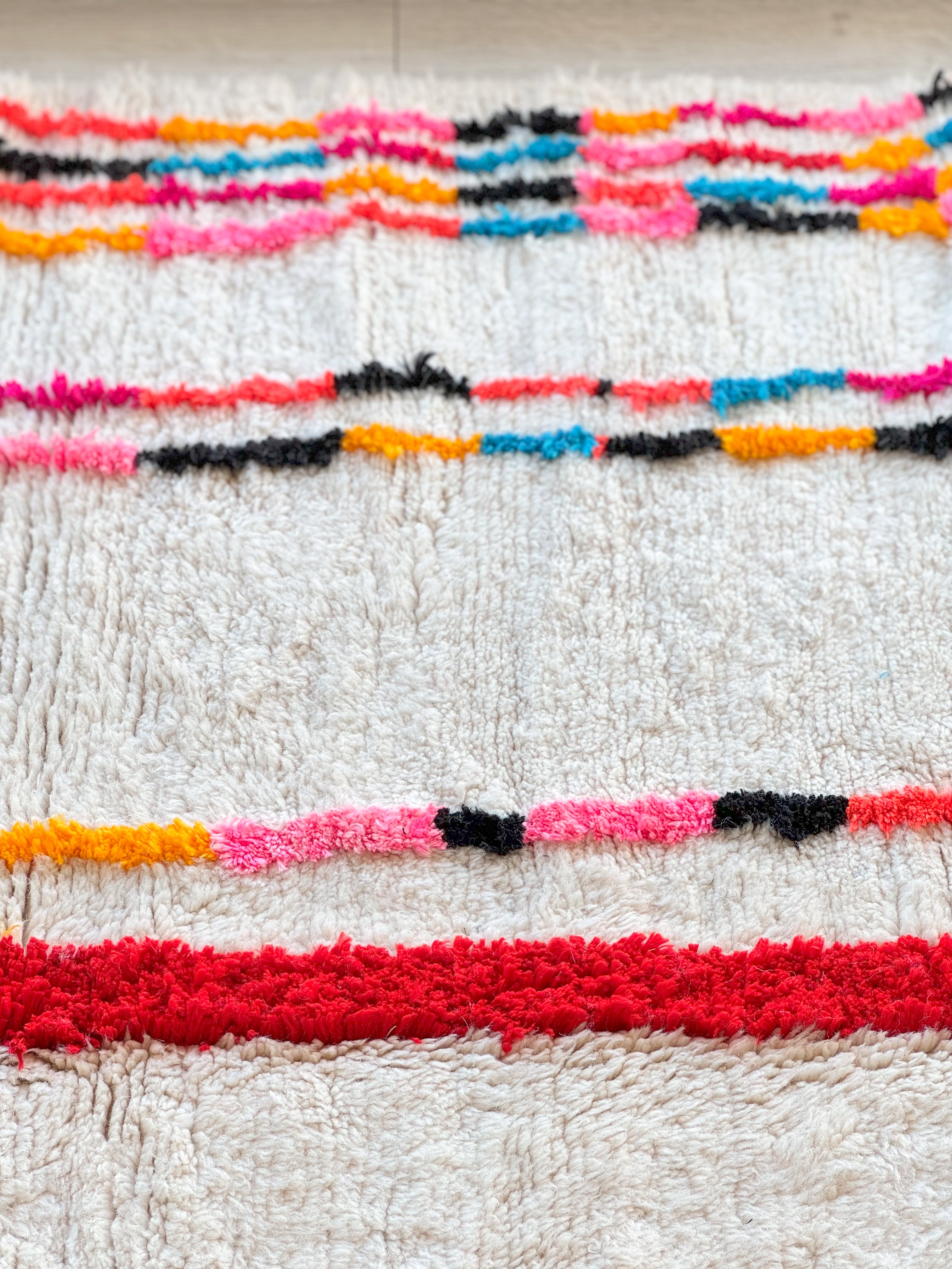 Colorful Berber rug 145 x 252 cm - n°858