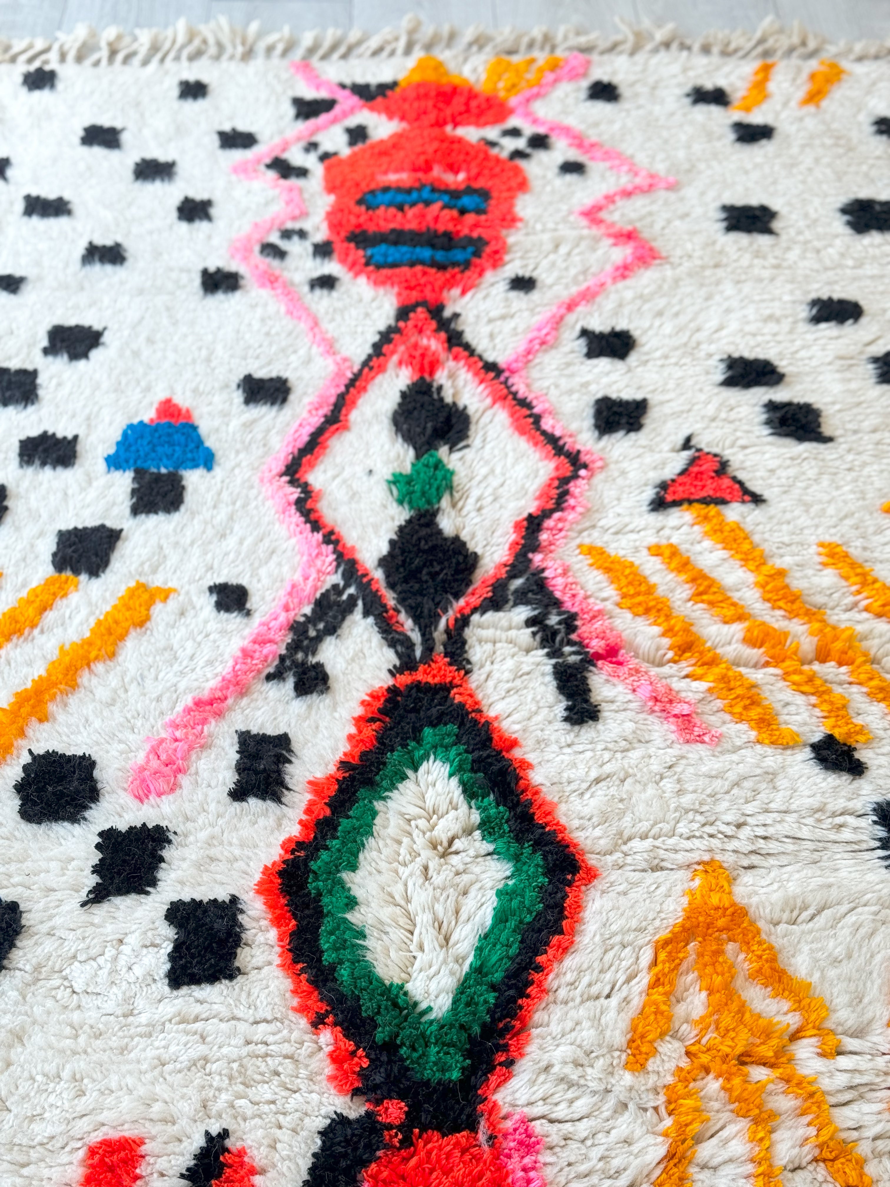 Colorful Berber rug 144 x 266 cm / 4.7 x 8.7 ft - n°1081