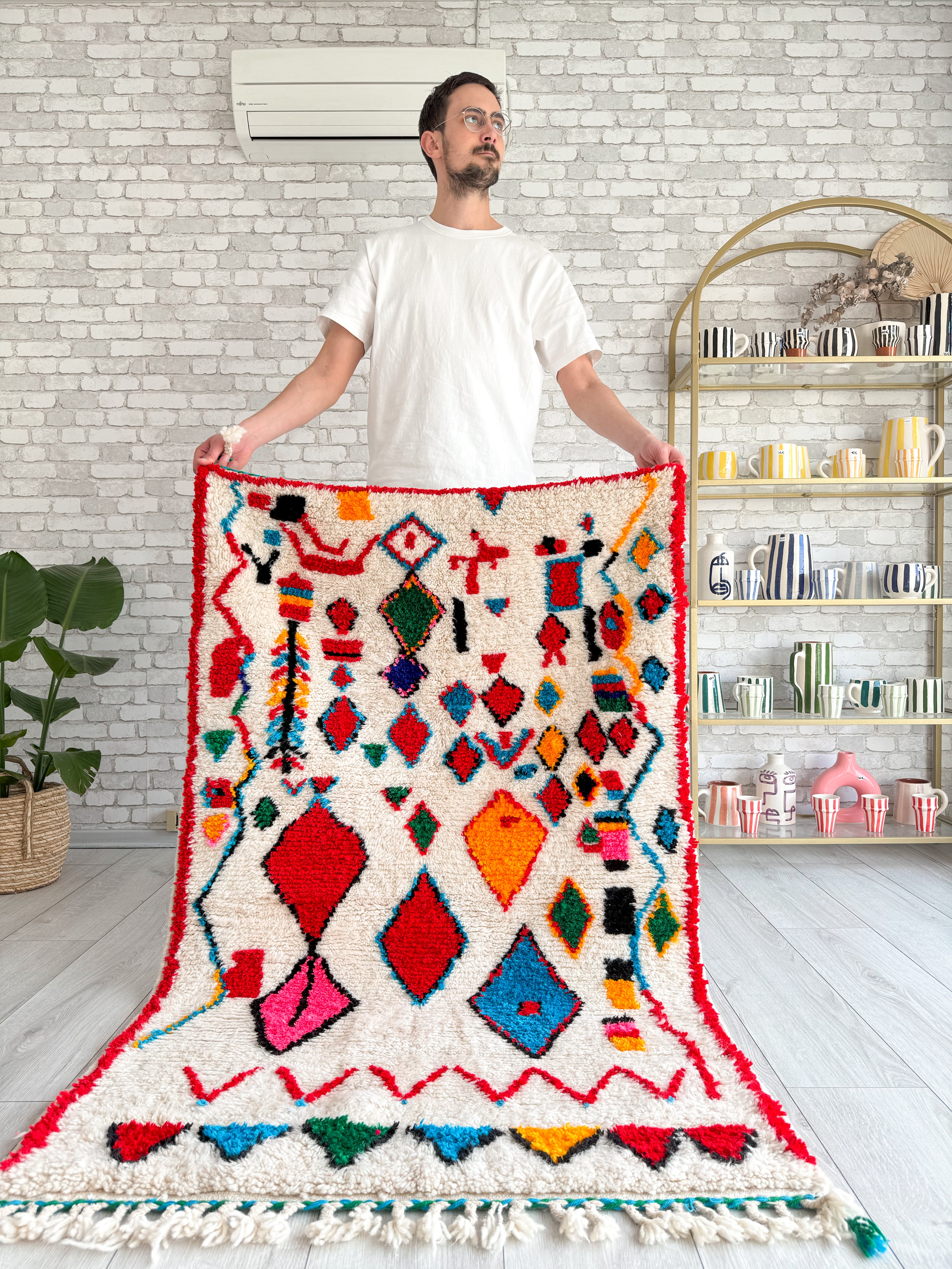 Colorful Berber rug 100 x 168 cm - n°844