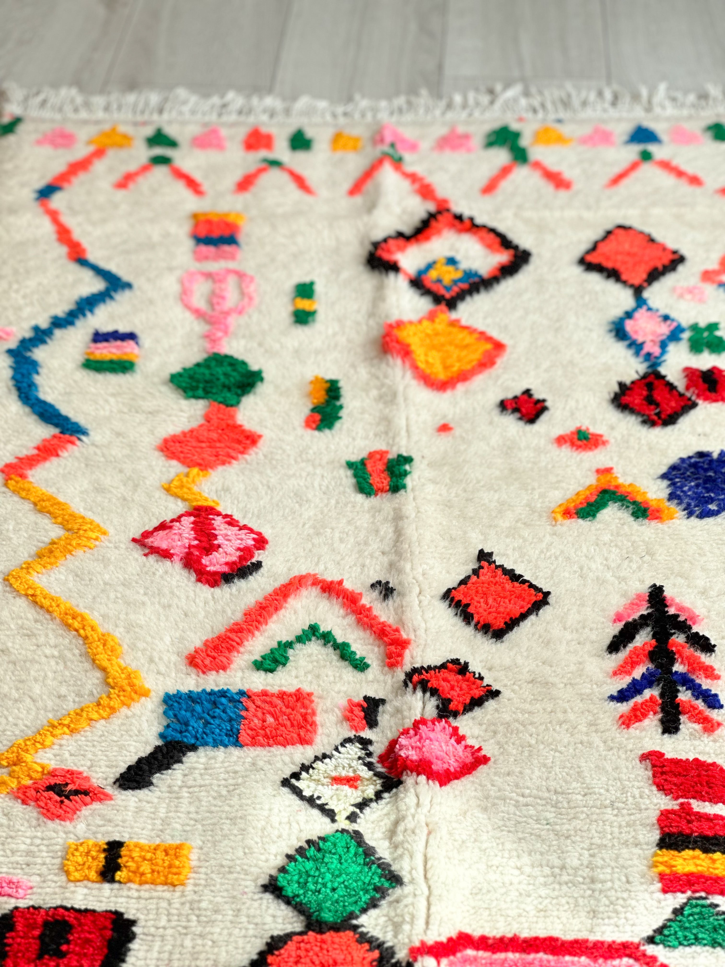 Colorful Berber rug 95 x 165 cm - n°578