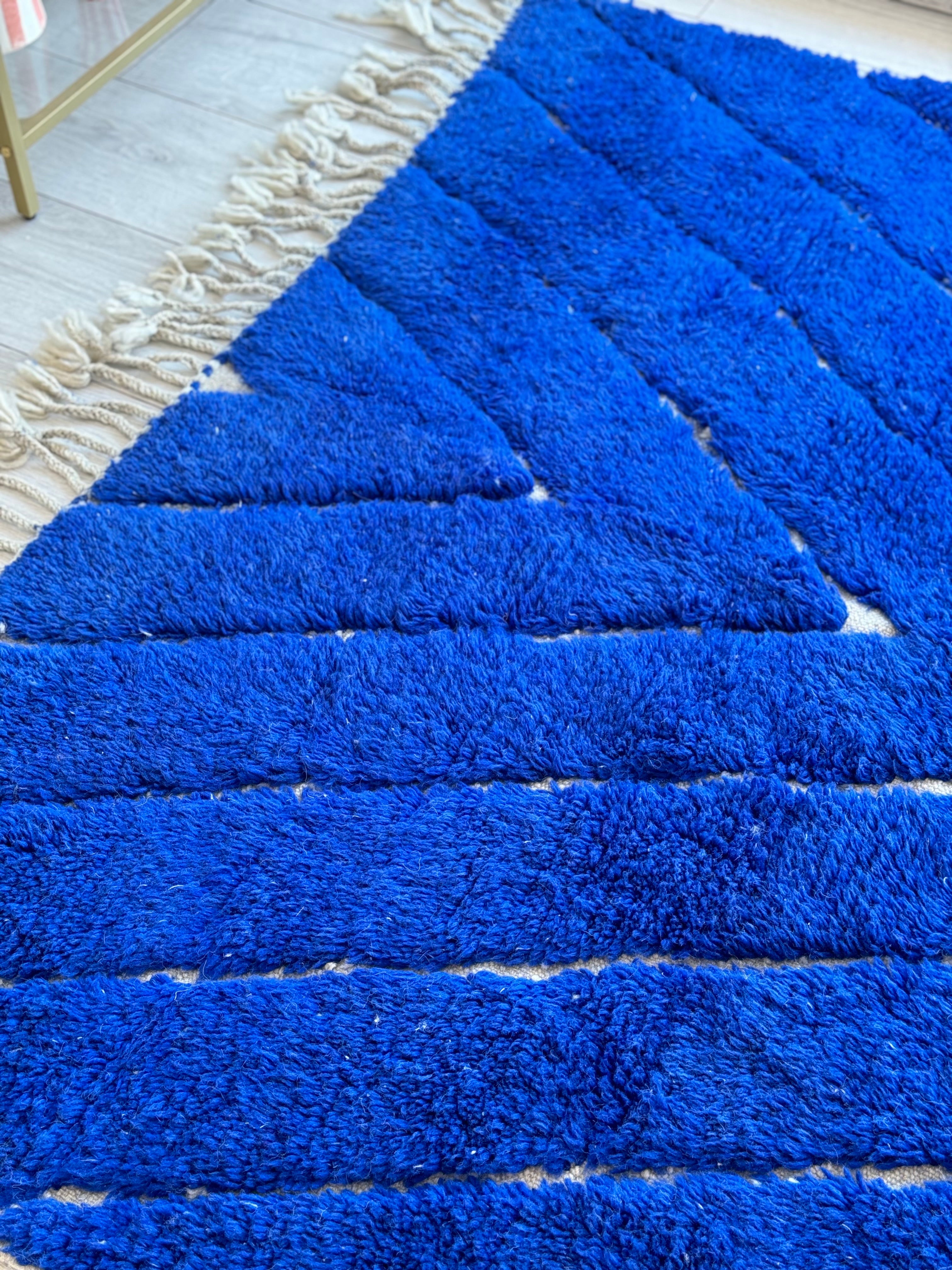 Tapis Beni Ouarain coloré bleu majorelle - 154 x 272 cm - n°1171