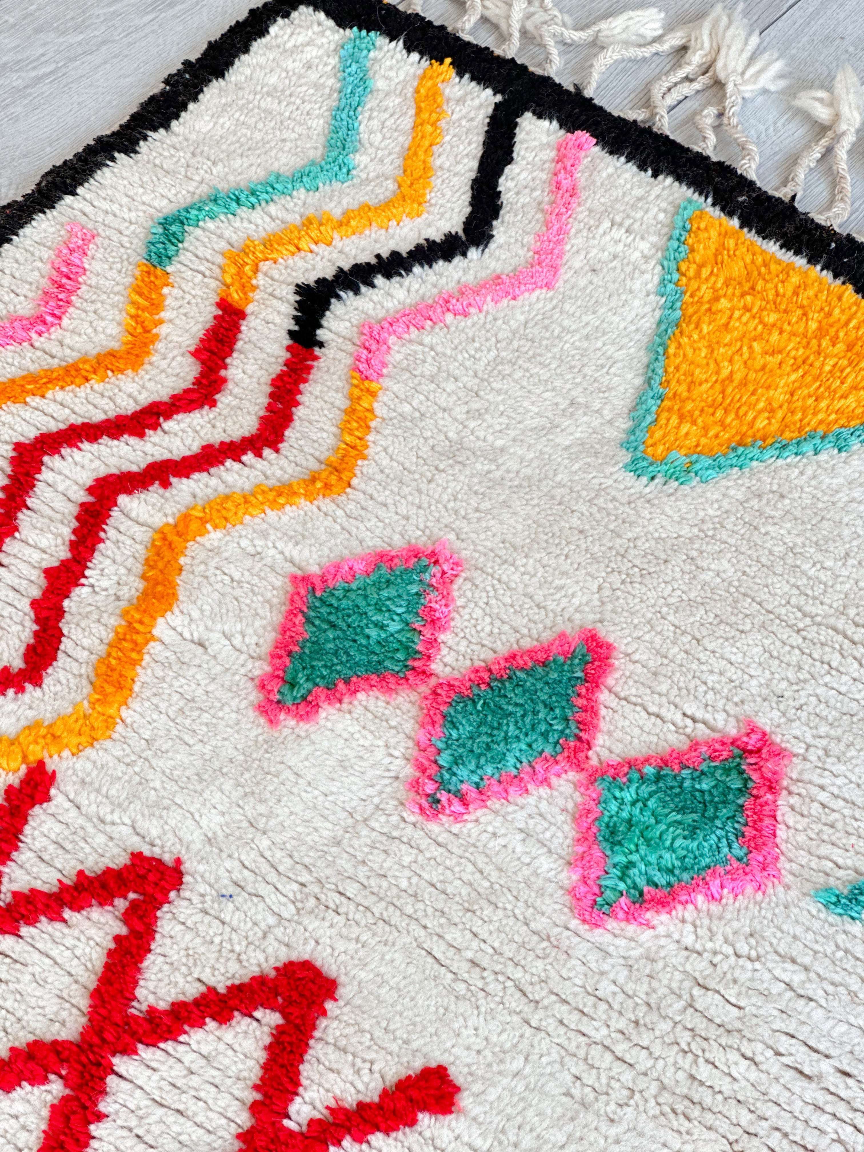 Colorful Berber rug 98 x 178 cm - n°643