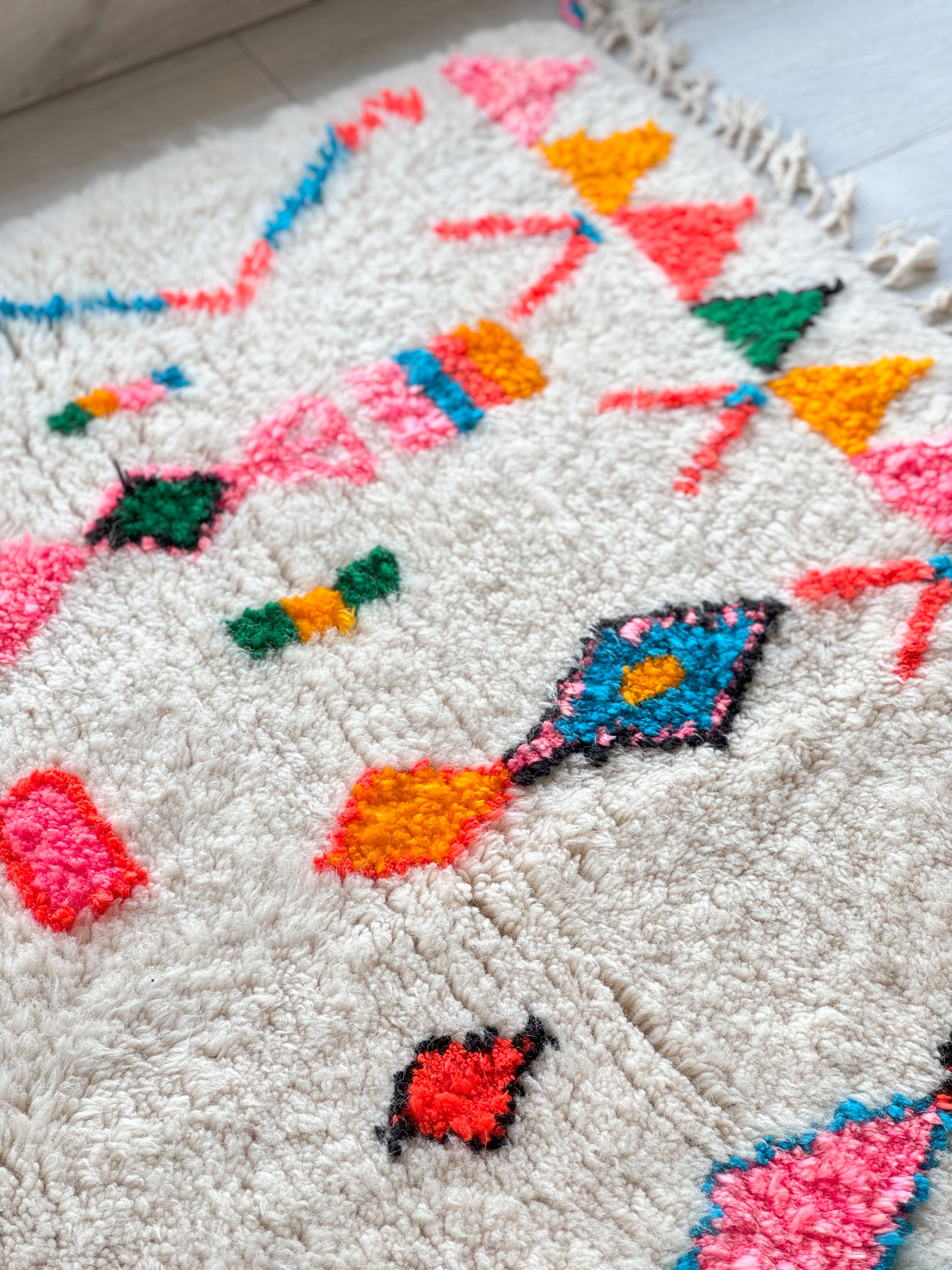 Colorful Berber rug 117 x 171 cm - n°887