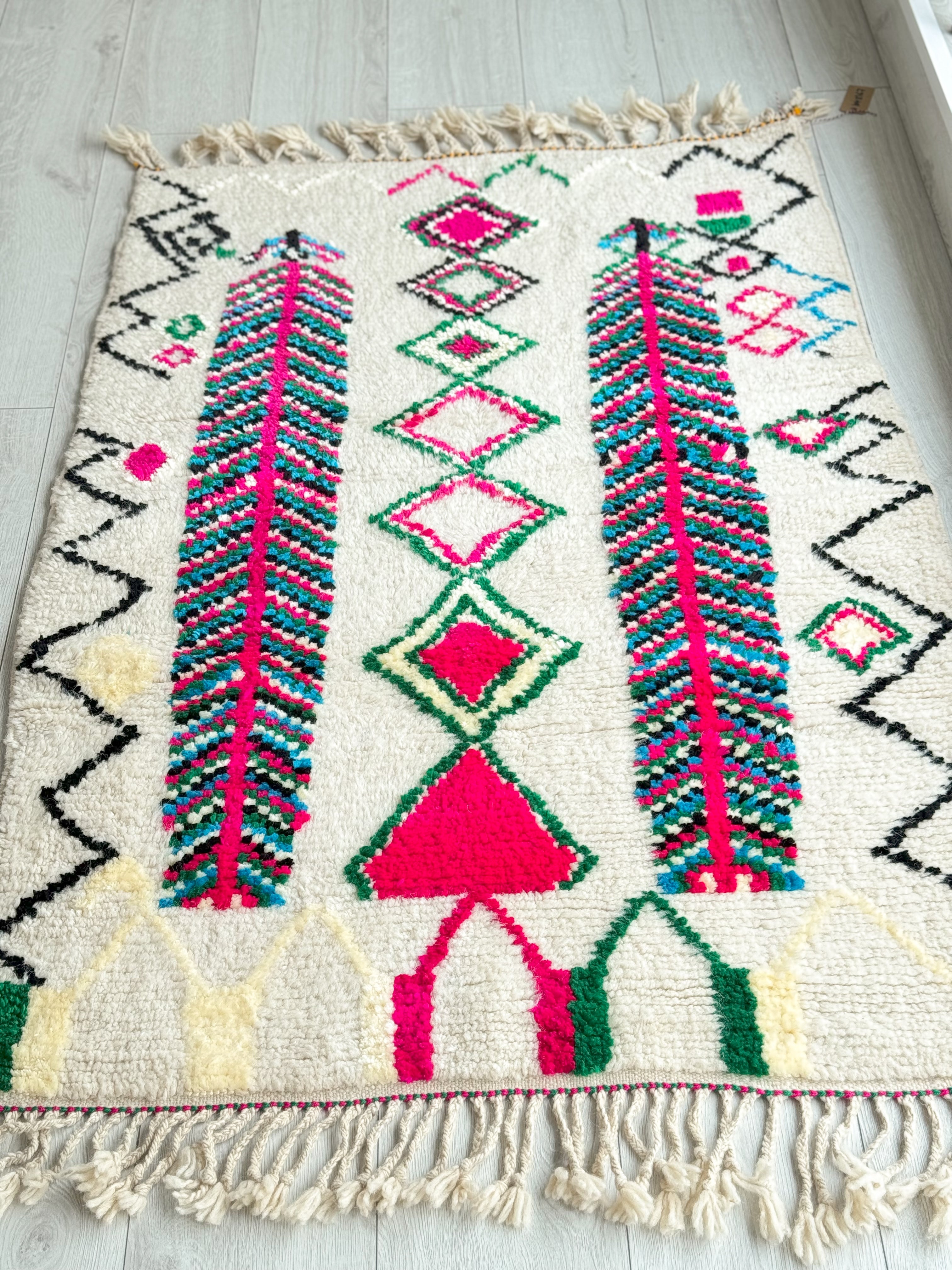 Colorful Berber rug 104 x 167 cm - n°1082