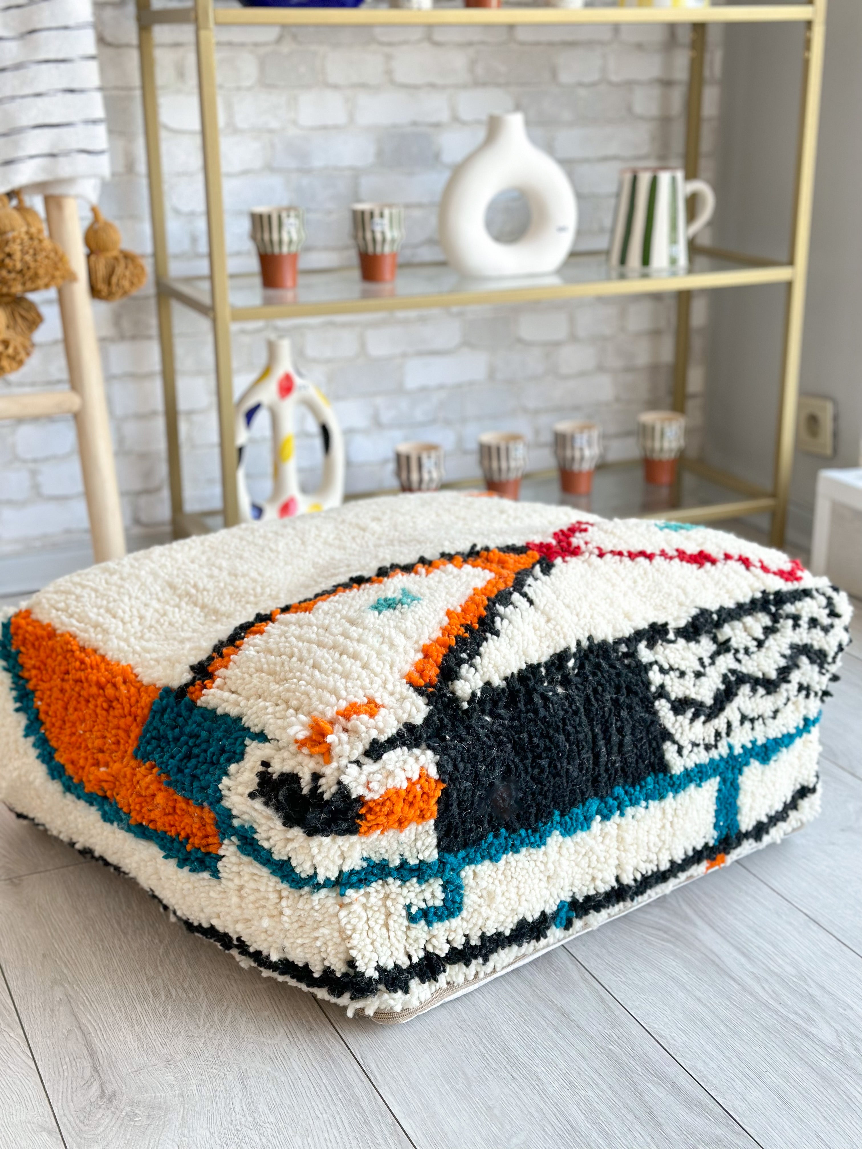 Moroccan pouf, Beni Ouarain pouf - 60 x 60 cm