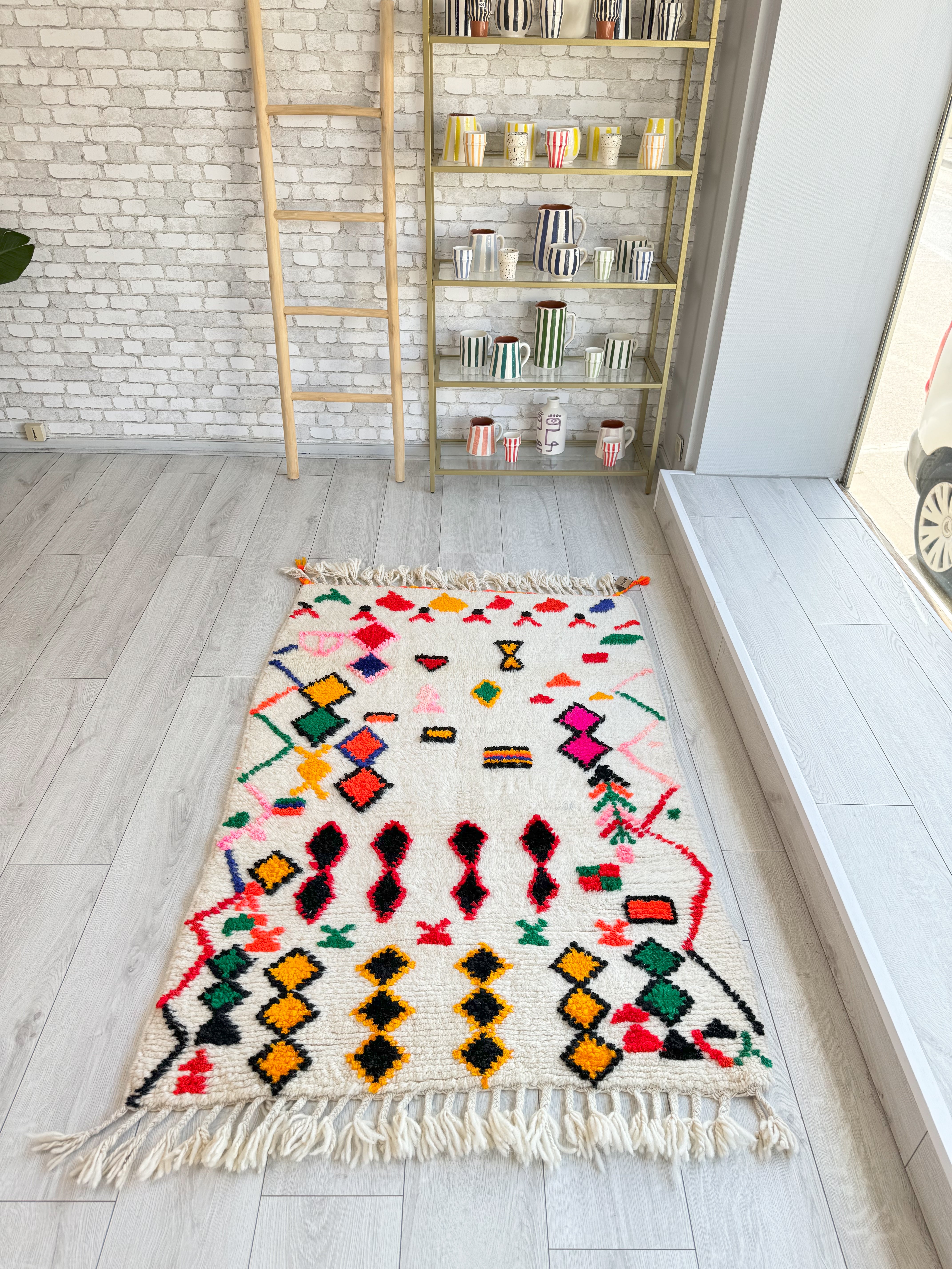 Colorful Berber Rug 105 x 170 cm / 3.4 x 5.6 ft - n°1138