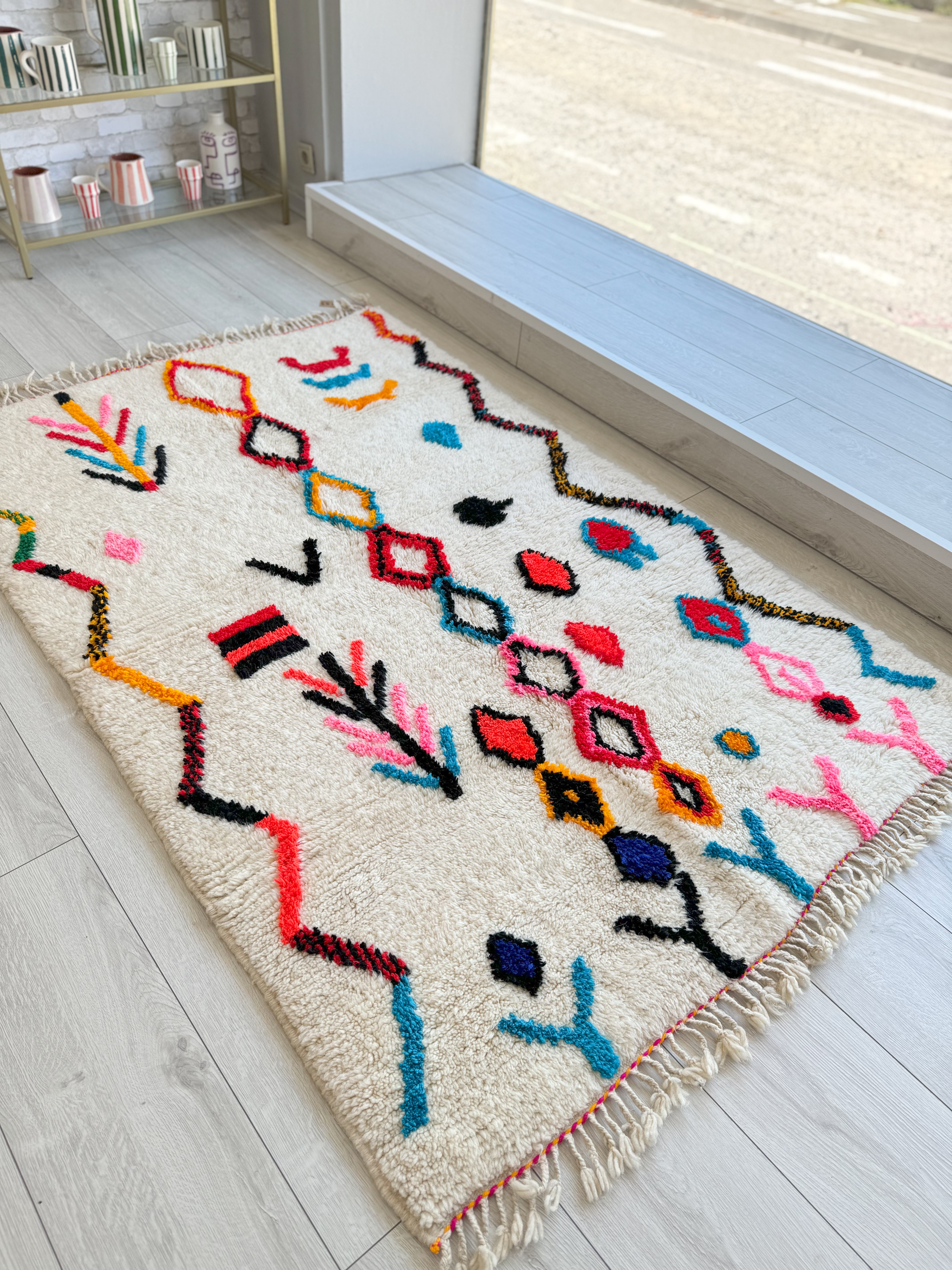 Colorful Moroccan Rug 120 x 186 cm / 3.9 x 6.1 ft - n°1353